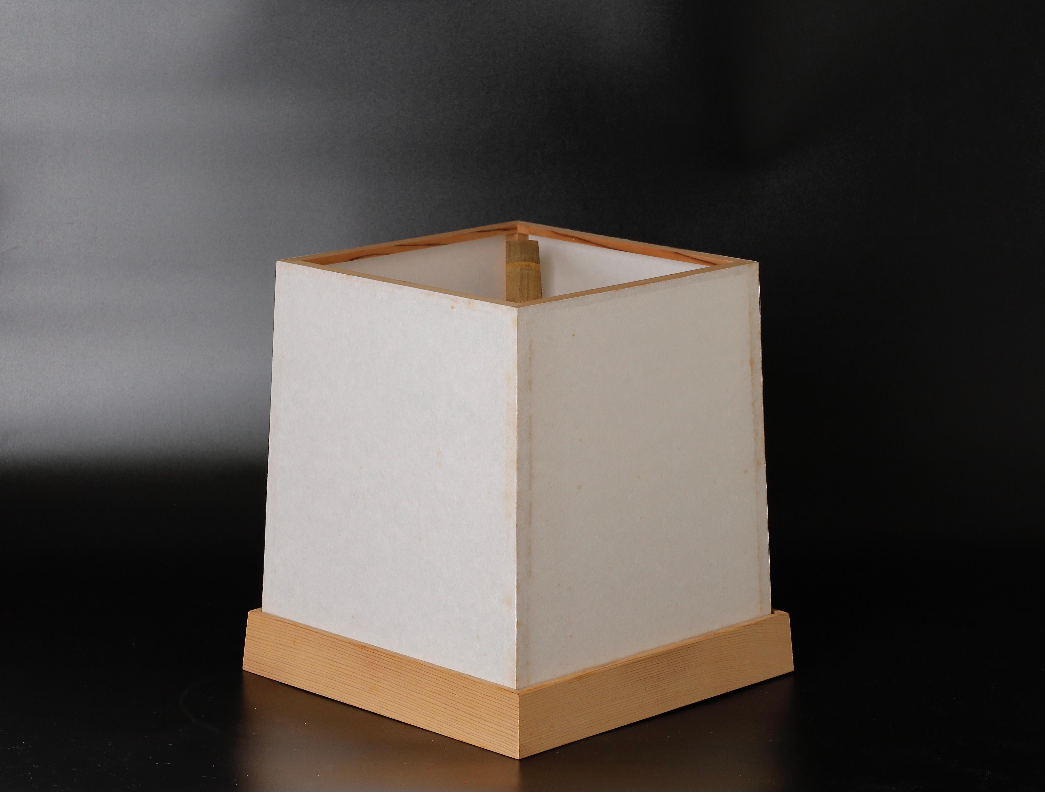 Laque japonaise Lanterne japonaise en papier fer forgé pour le cérémonie du thé en vente