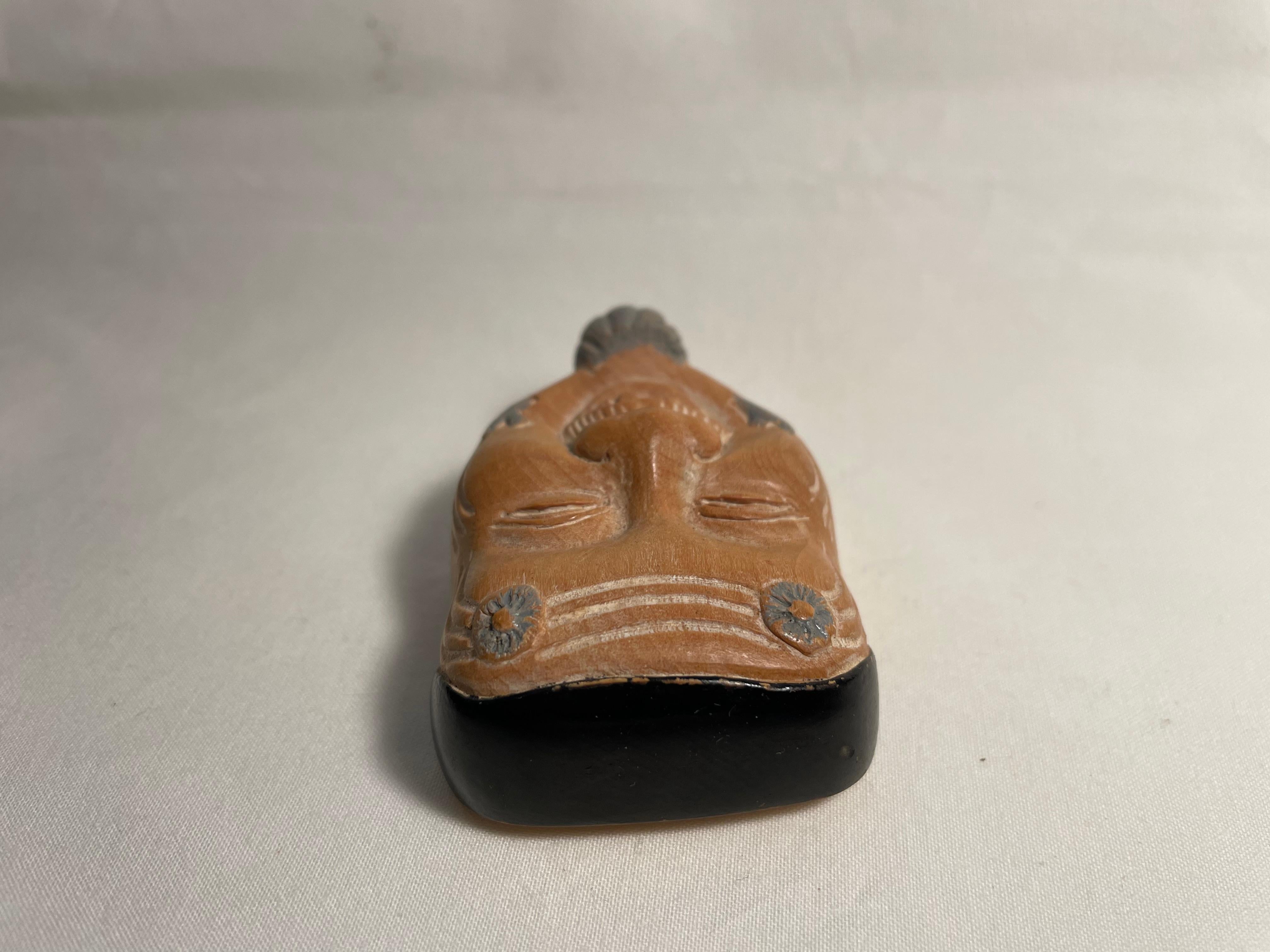 Japanese Antique 2 Wooden Netsuke Charms Okinamen and Onnamen  For Sale 8