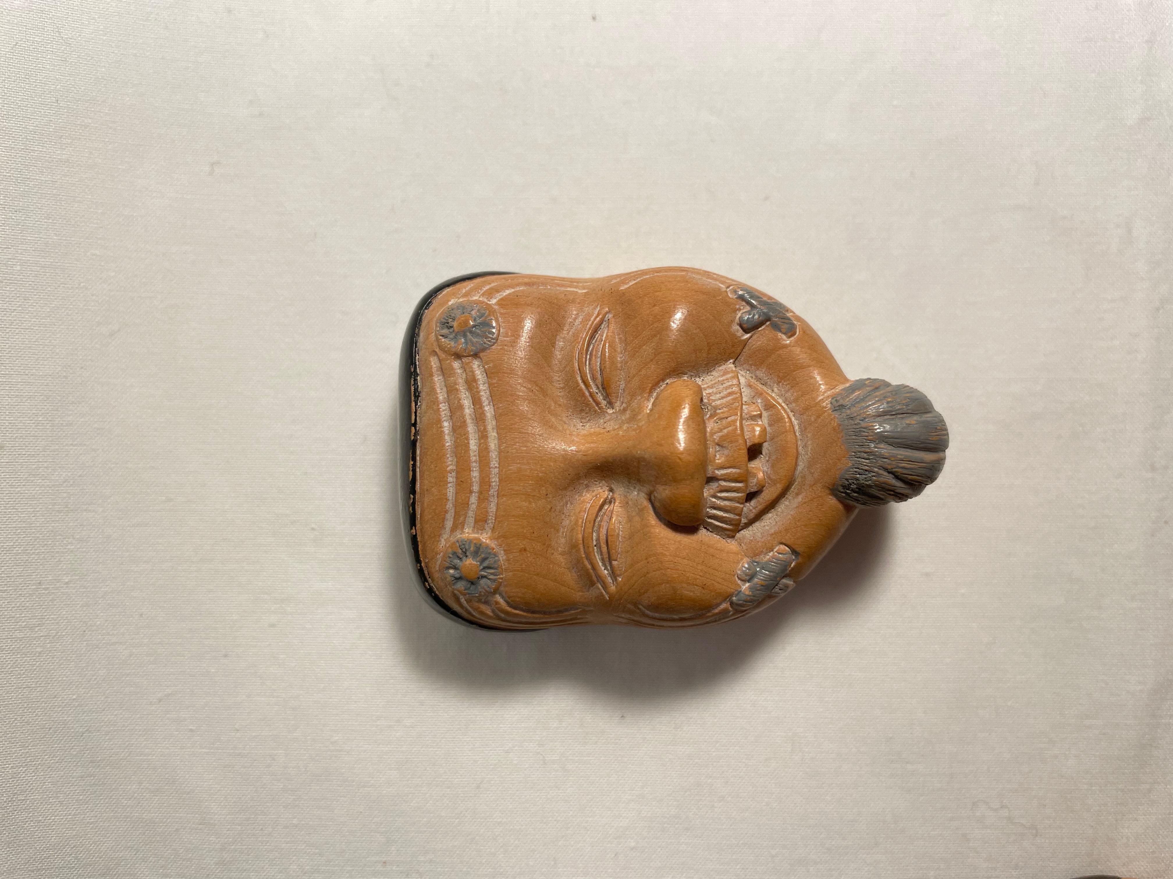 Japanese Antique 2 Wooden Netsuke Charms Okinamen and Onnamen  For Sale 9