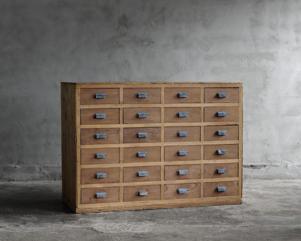Armario Japonés Antiguo de 24 Cajones, Era Meiji'1868-1912'Wabi Sabi en Bueno estado para la venta en Hitachiomiya-shi, 08