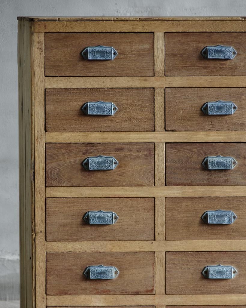 Armario Japonés Antiguo de 24 Cajones, Era Meiji'1868-1912'Wabi Sabi en venta 1
