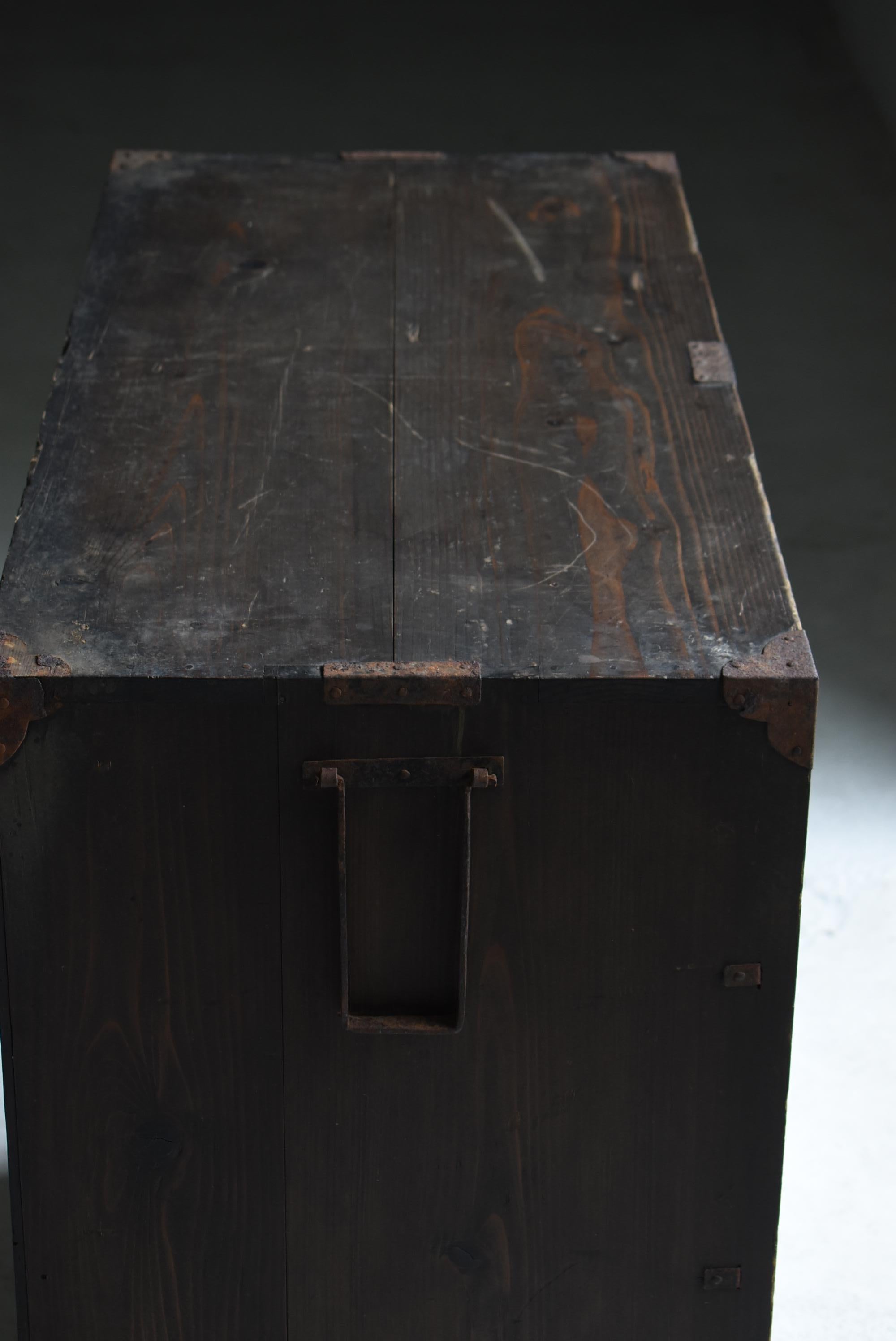 Buffet japonais ancien à 4 tiroirs 1860s-1920s / Tansu Sideboard Wabi Sabi en vente 5