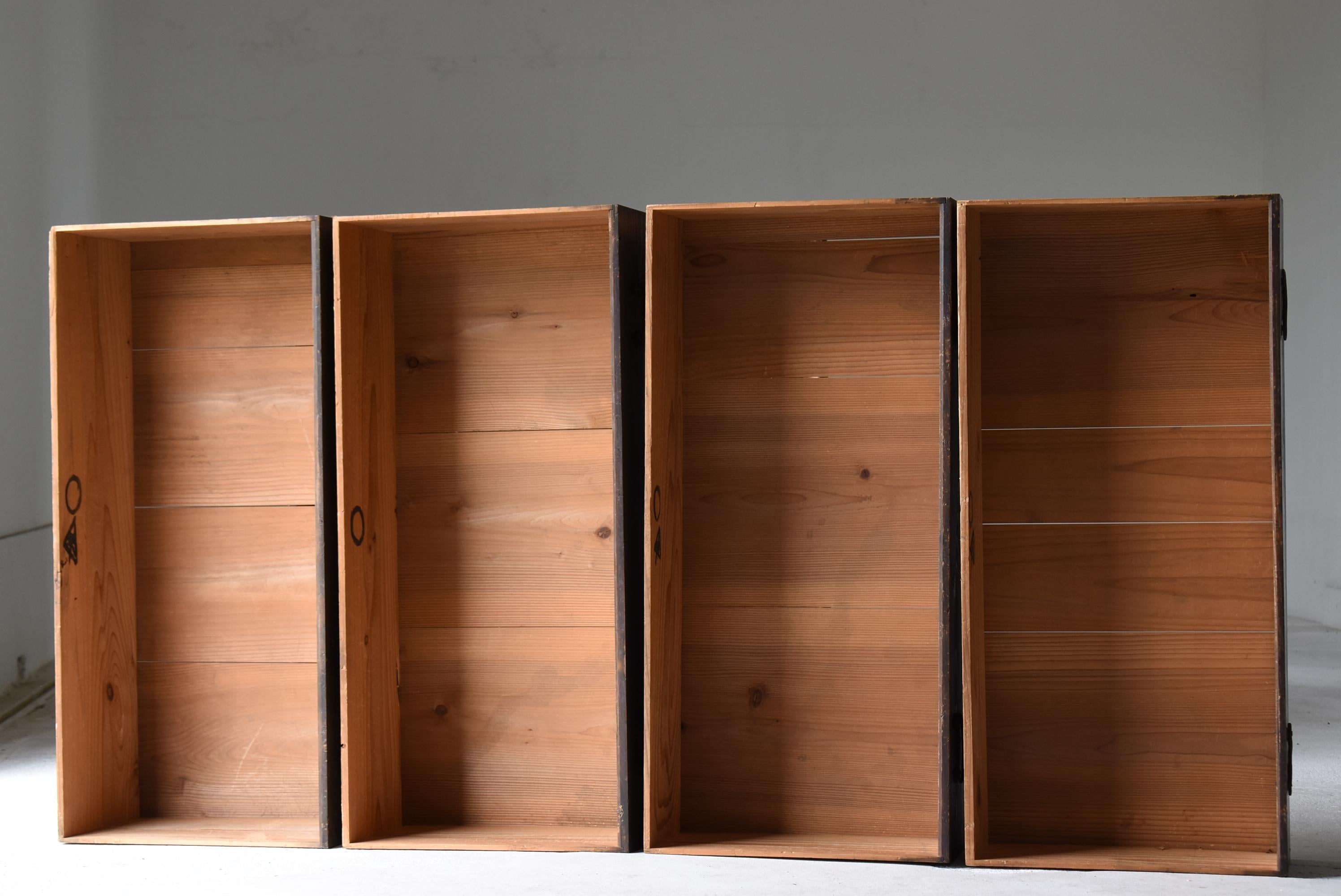 Fer Buffet japonais ancien à 4 tiroirs 1860s-1920s / Tansu Sideboard Wabi Sabi en vente