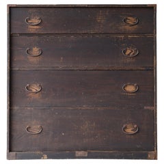 Commodes et coffres à tiroirs