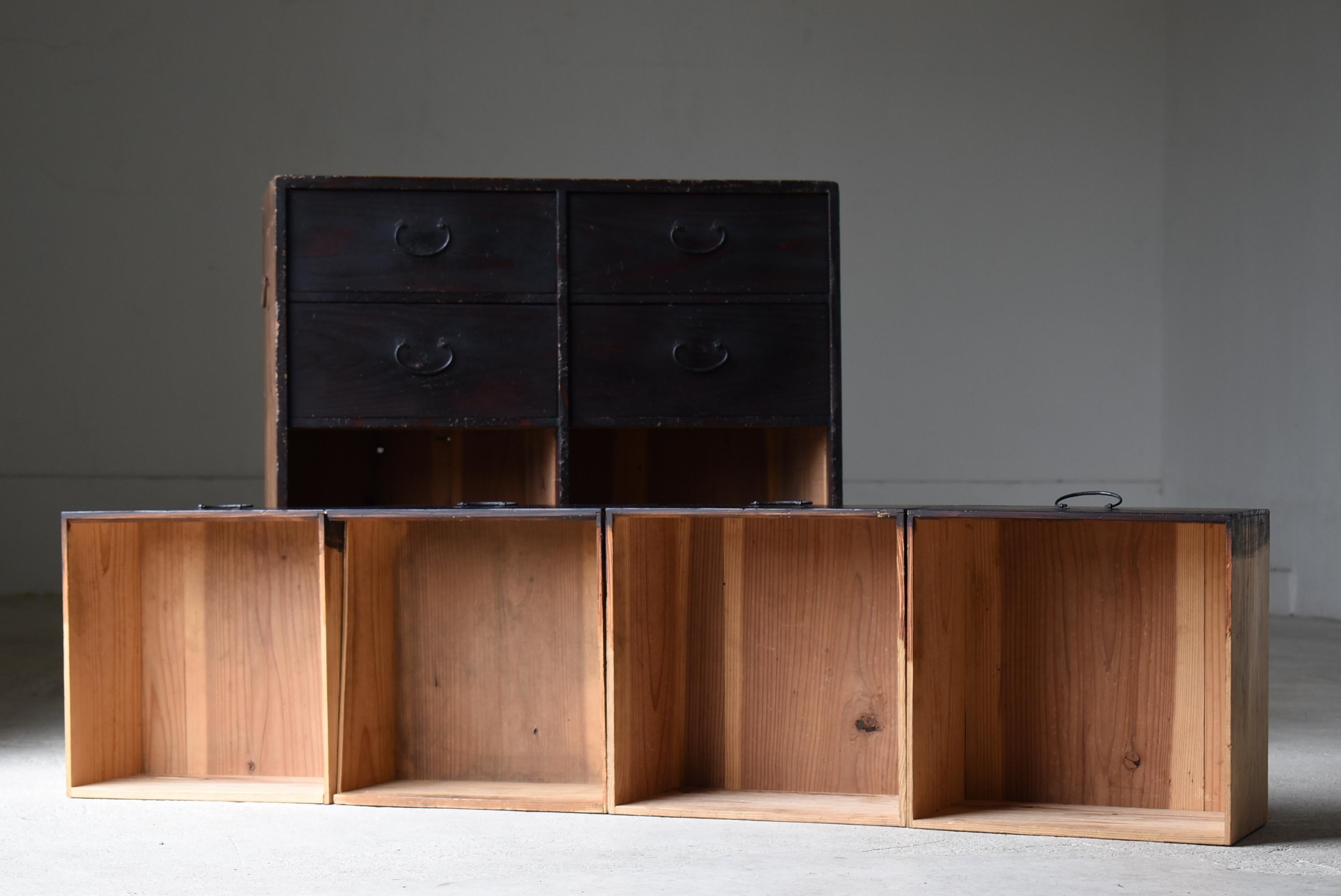 Aparador Japonés Antiguo de 8 Cajones 1860-1920 / Tansu Aparador Wabi Sabi en venta 2