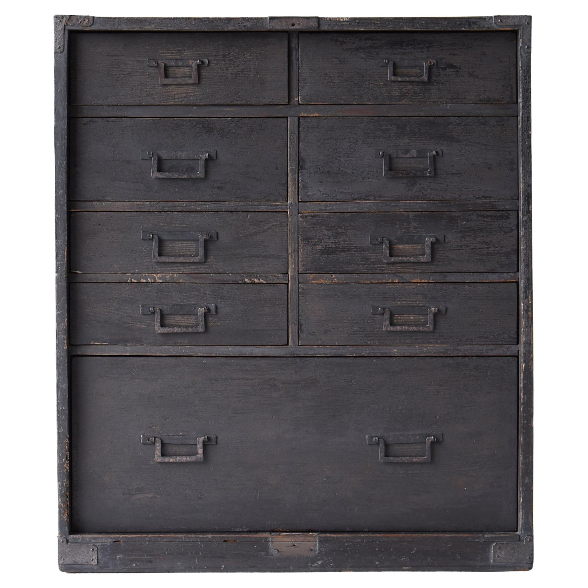 Japanische antike 9-Schubladen-Aufbewahrungskommode mit Schubladen 1860er-1920er Jahre / Tansu Sideboard Wabisabi