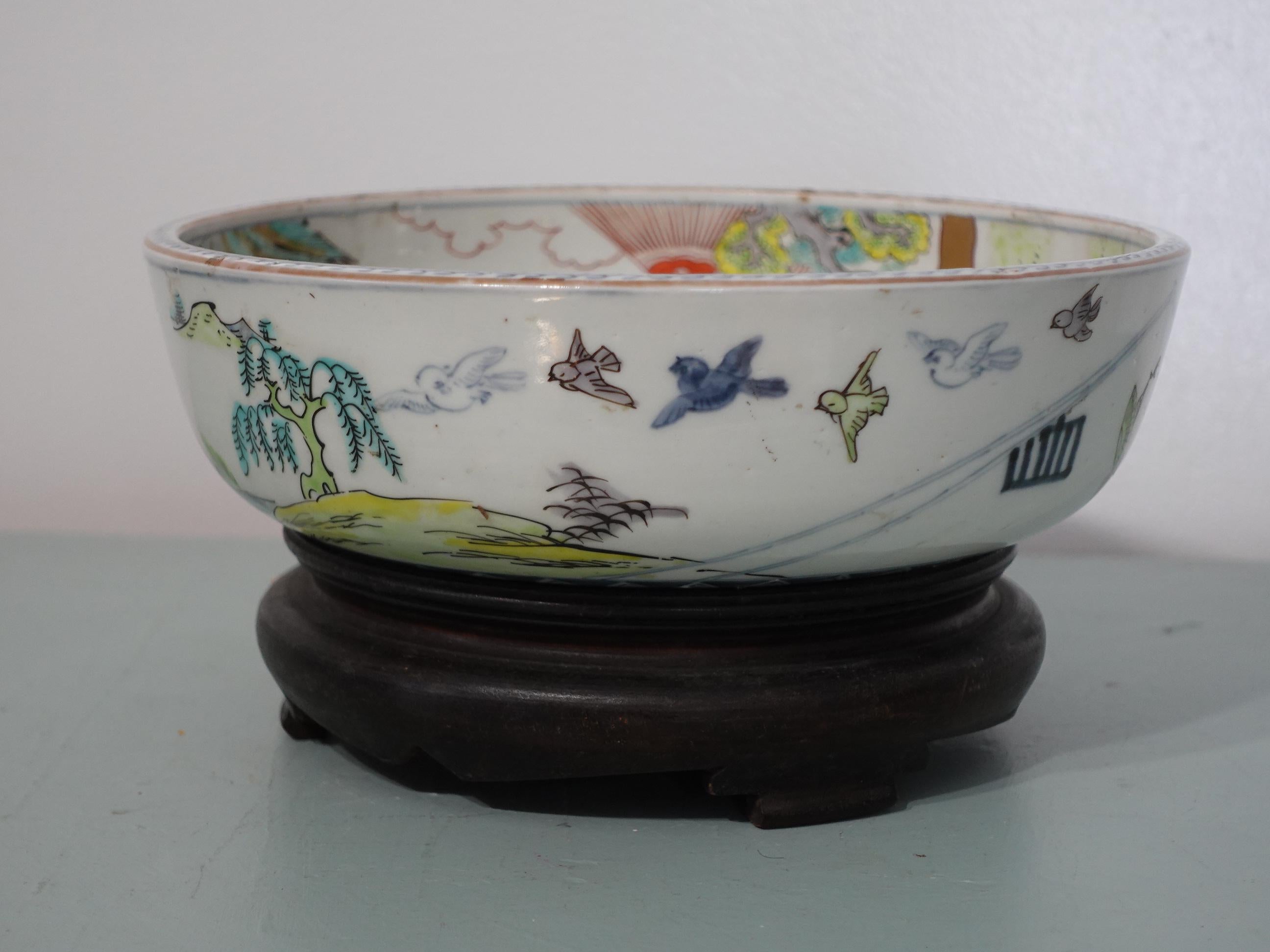Japanese Antique a Large 19th Century Imari Bowl with Hard Wood Stand In Good Condition For Sale In Norton, MA