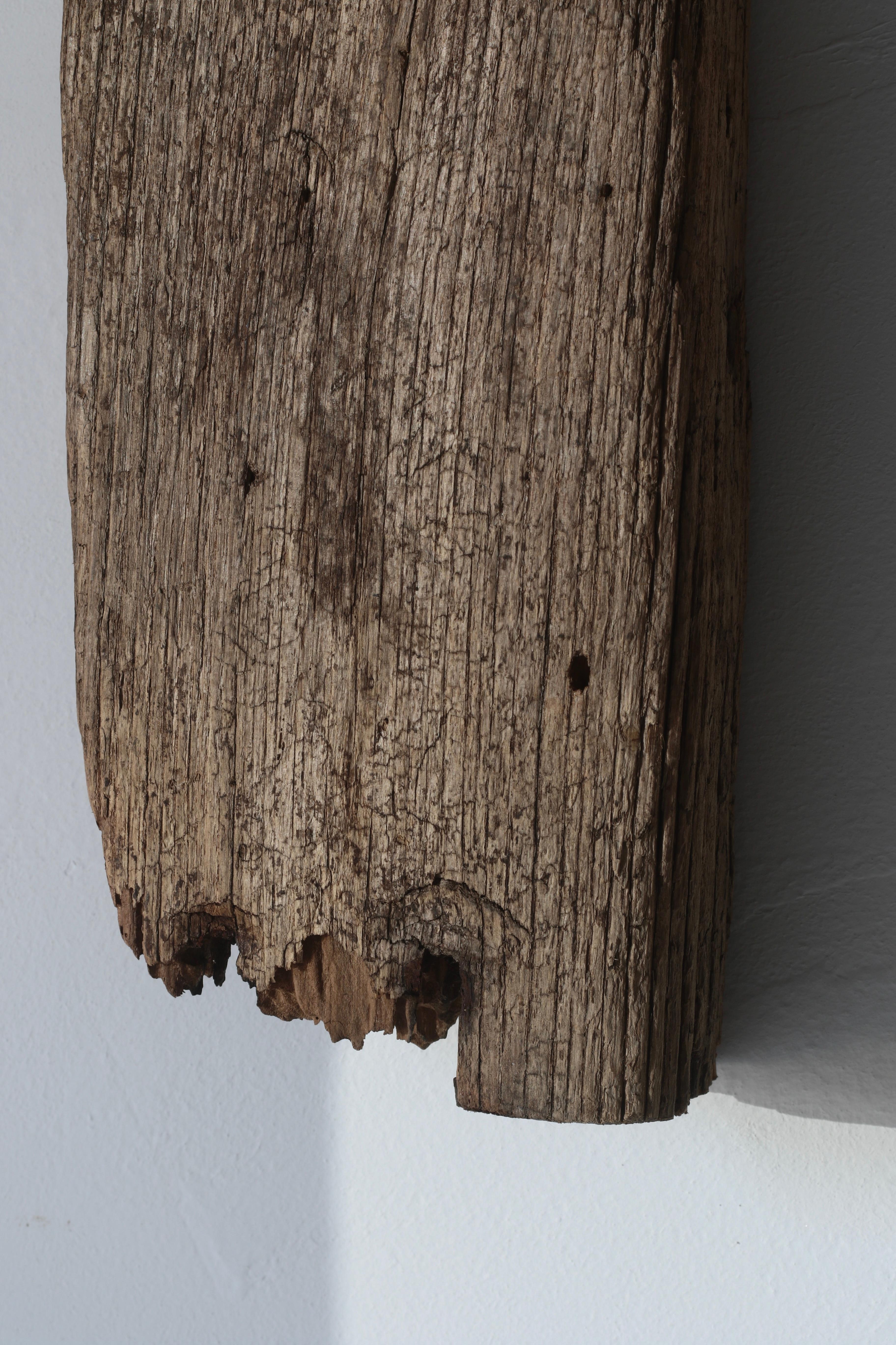 20ième siècle Piliers anciens japonais vieillis / Décoration murale / Wabi-sabi Primitif en vente
