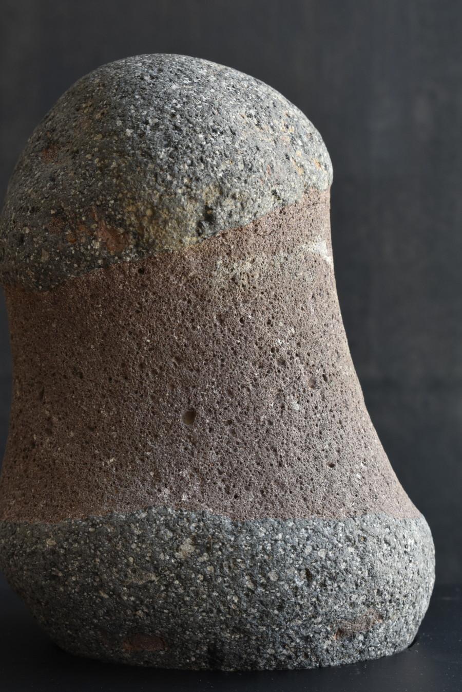 Japanischer antiker Wertschätzungsstein/penisförmiger Stein/Dunkelstein im Zustand „Gut“ im Angebot in Sammu-shi, Chiba