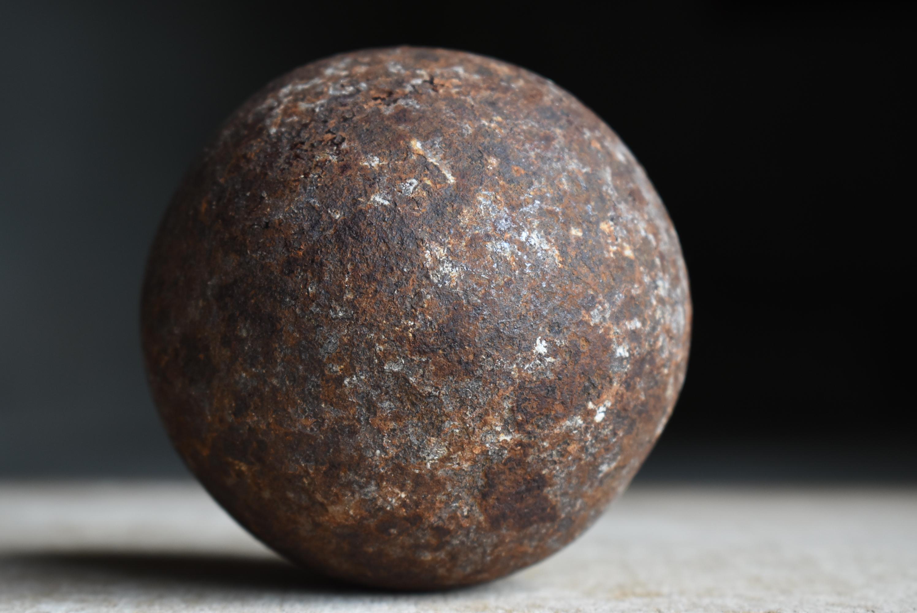 Japanese Antique Artillery Shell 1900s-1920s / Iron Ball Object Wabisabi For Sale 1