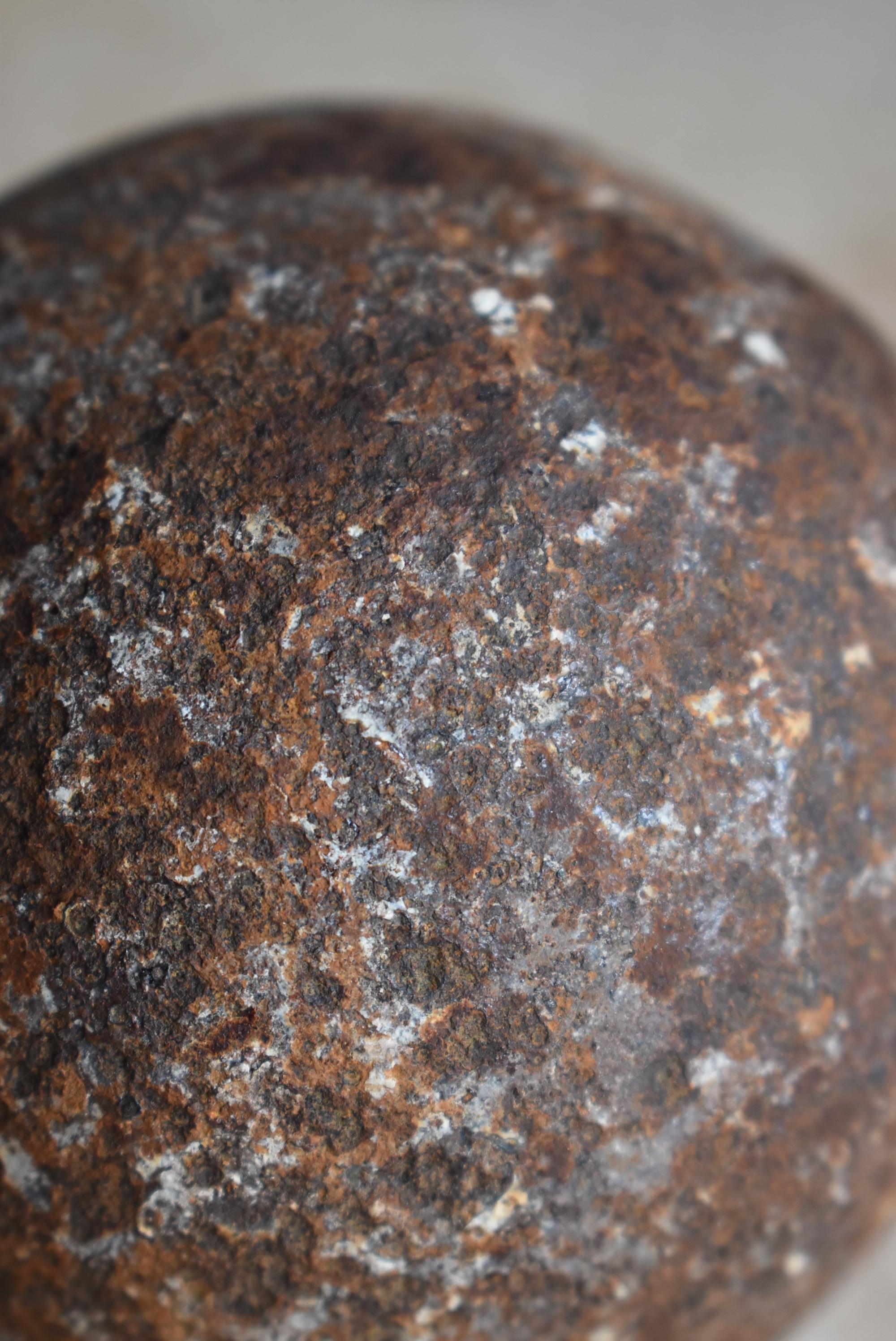 Japanese Antique Artillery Shell 1900s-1920s / Iron Ball Object Wabisabi For Sale 2
