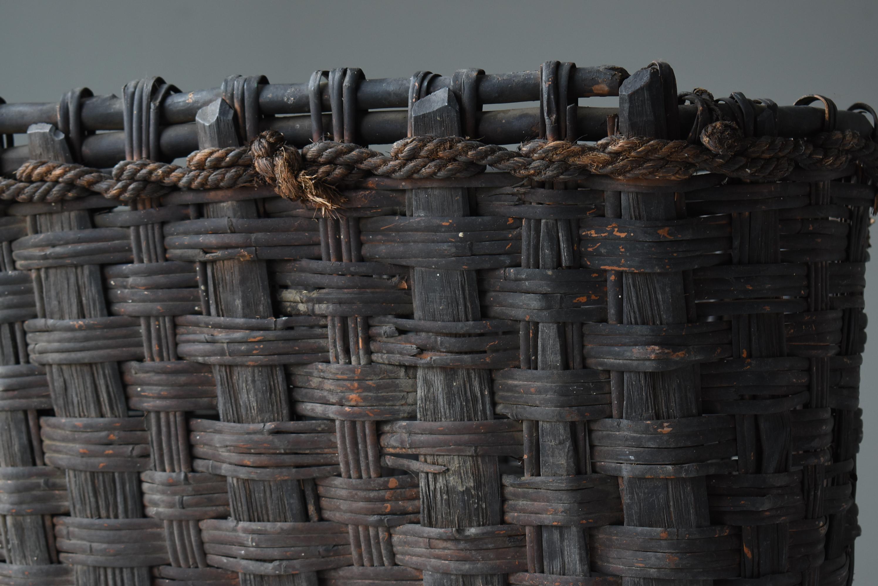 Panier japonais ancien en bambou des années 1900-1940 / Wabisabi Bon état à Sammu-shi, Chiba
