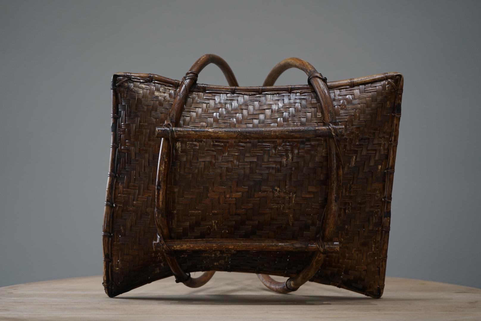 Japanese Antique Bamboo basket Folk art Wabi-Sabi en venta 1
