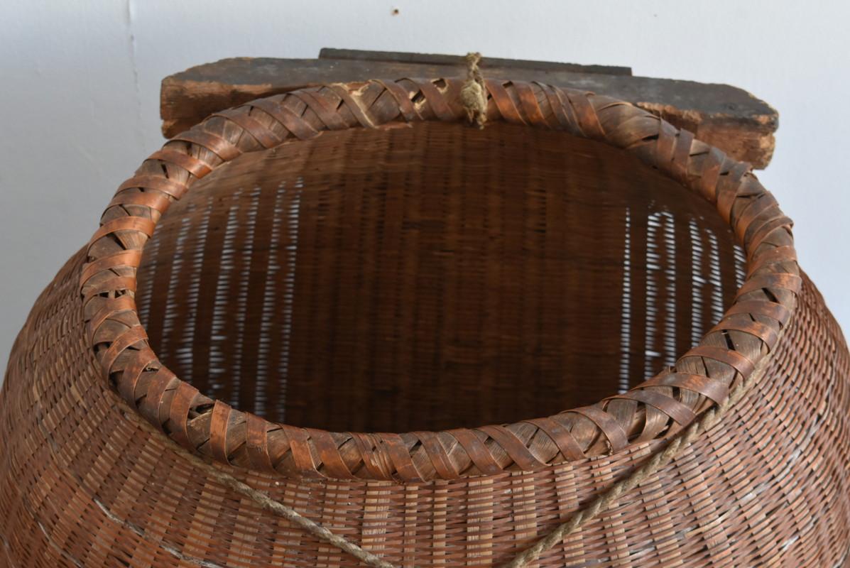 Japanese Antique Basket Woven from Bamboo / 1868-1920 / Vase / Agricultural Tool 2