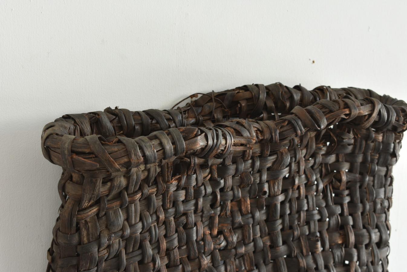 Hand-Woven Japanese antique basket woven with grape vines/1868-1920/Vase on the wall/mingei For Sale