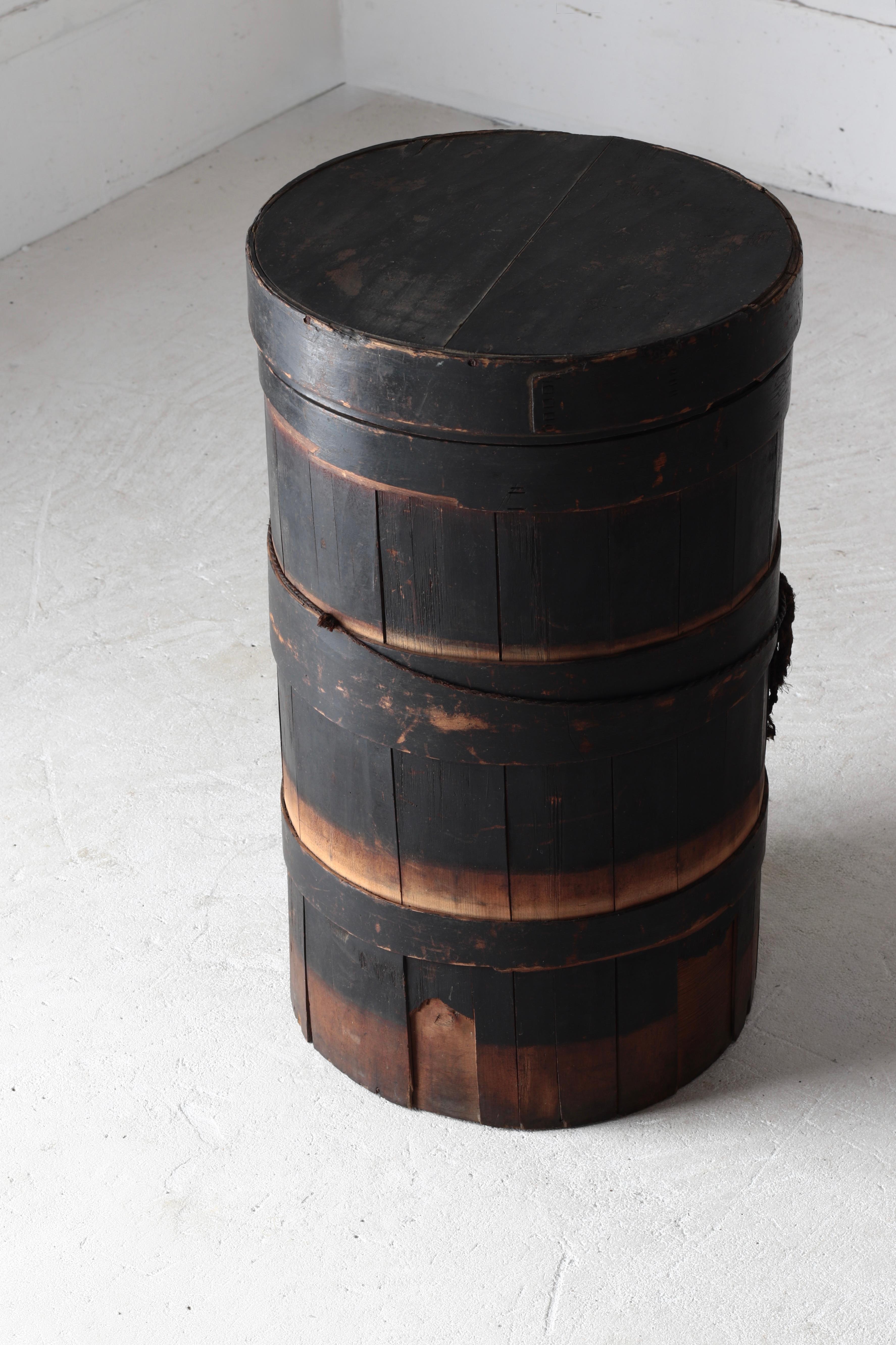 Cypress Japanese Antique Bent-wooden Craft / Side Table / 1716-1736s / Wabi-sabi Mingei For Sale