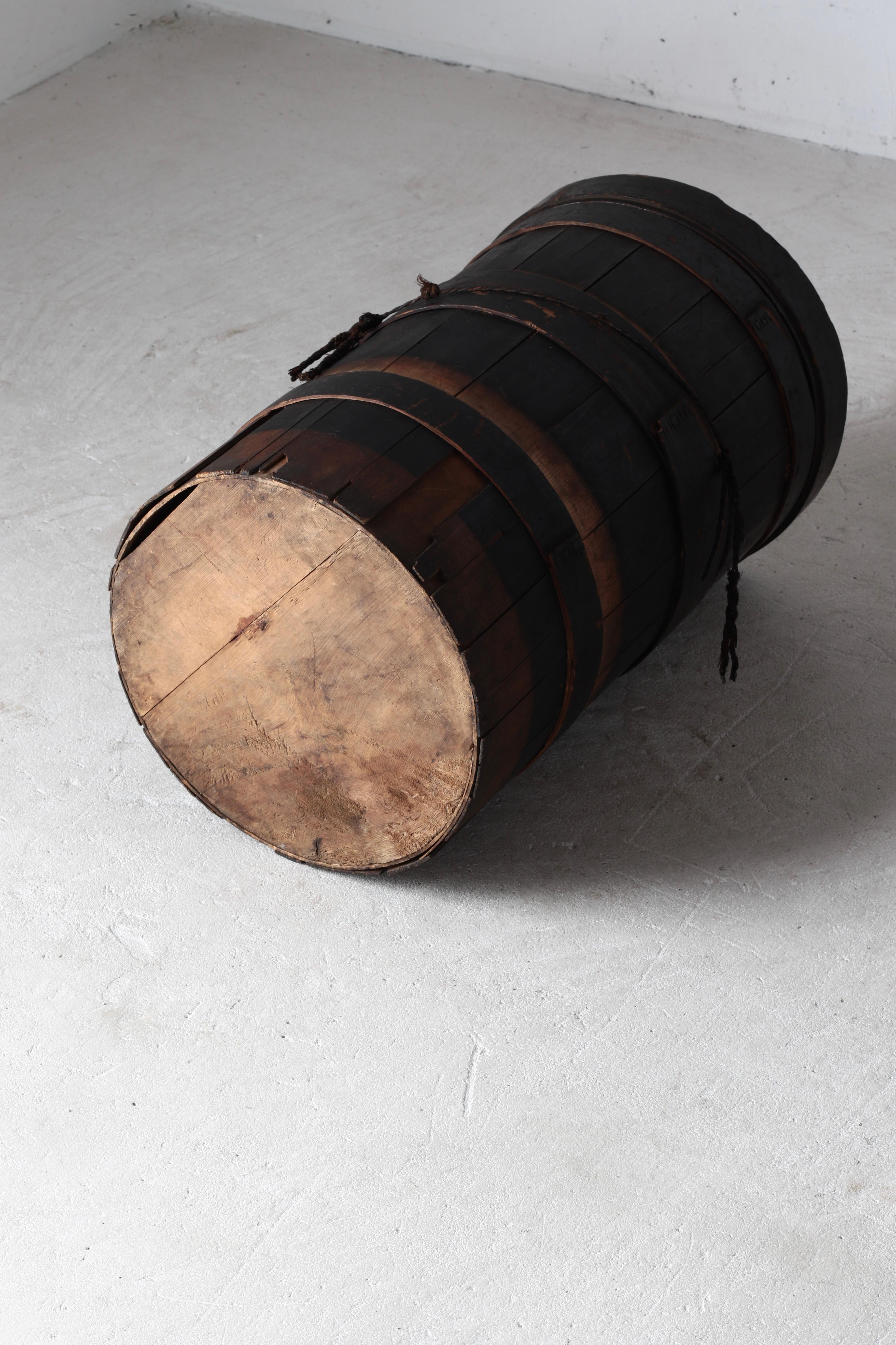Japanese Antique Bent-wooden Craft / Side Table / 1716-1736s / Wabi-sabi Mingei For Sale 1