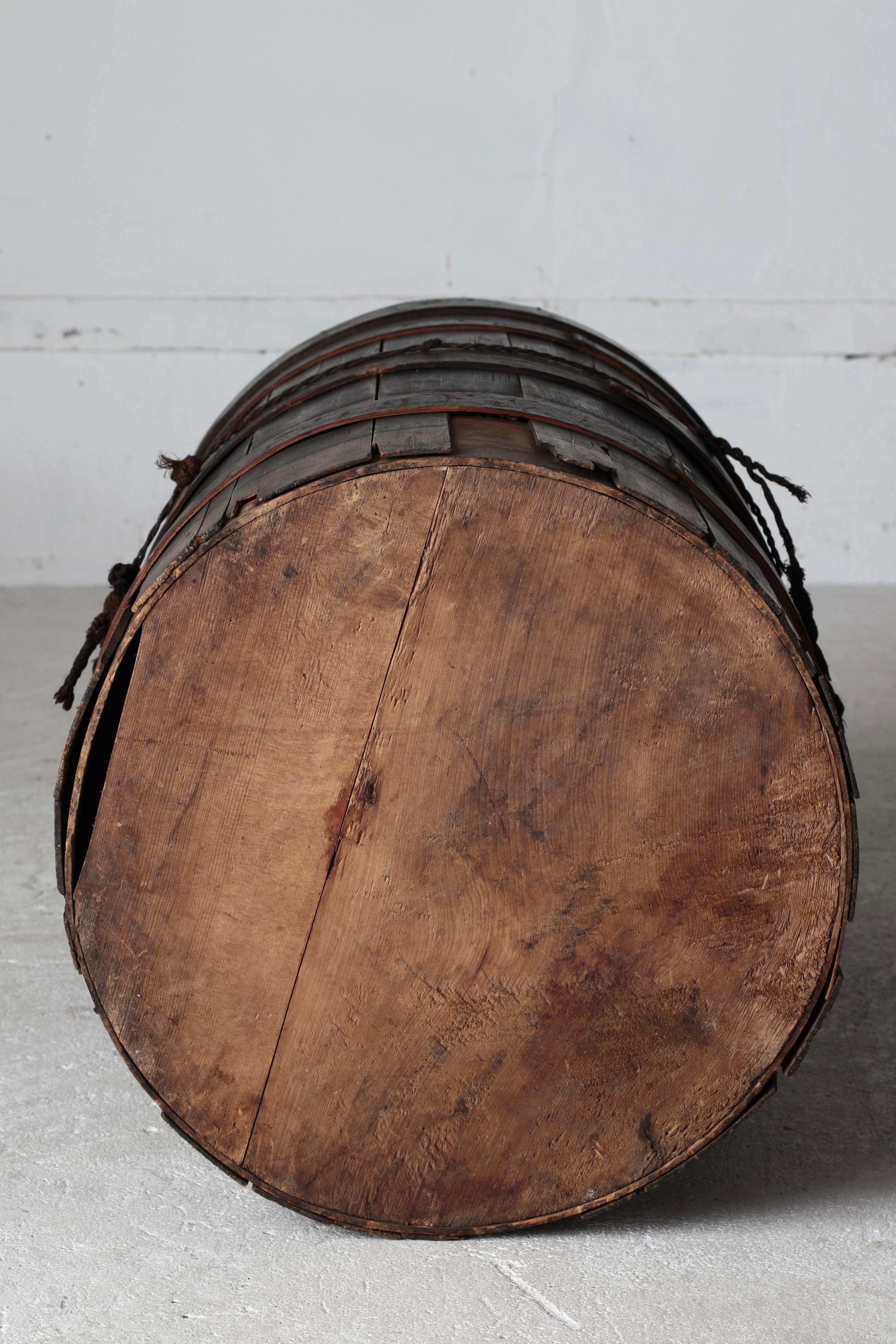 Japanese Antique Bent-wooden Craft / Side Table / 1716-1736s / Wabi-sabi Mingei For Sale 2