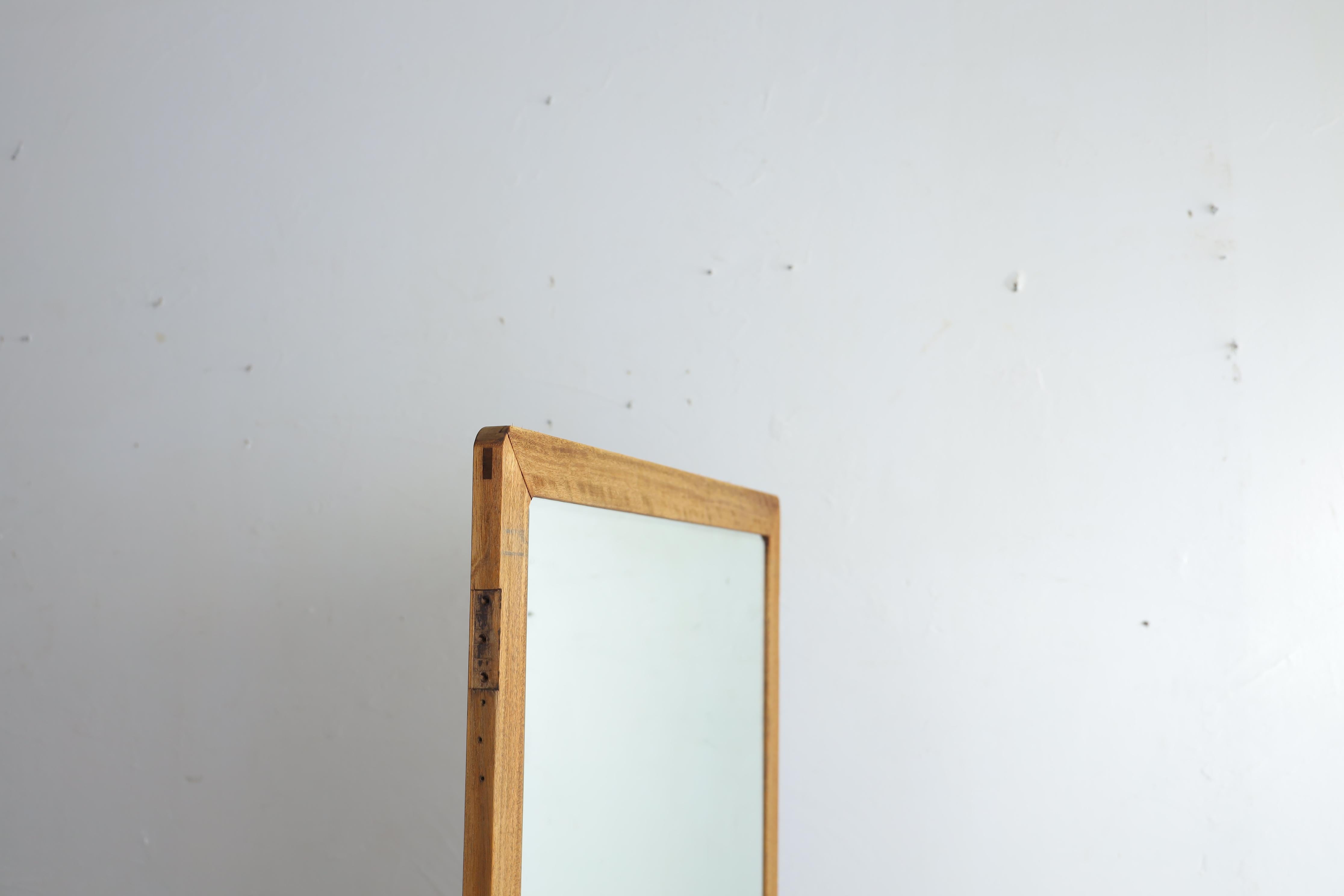 Bois Grand miroir japonais ancien, miroir ancien en pied en vente