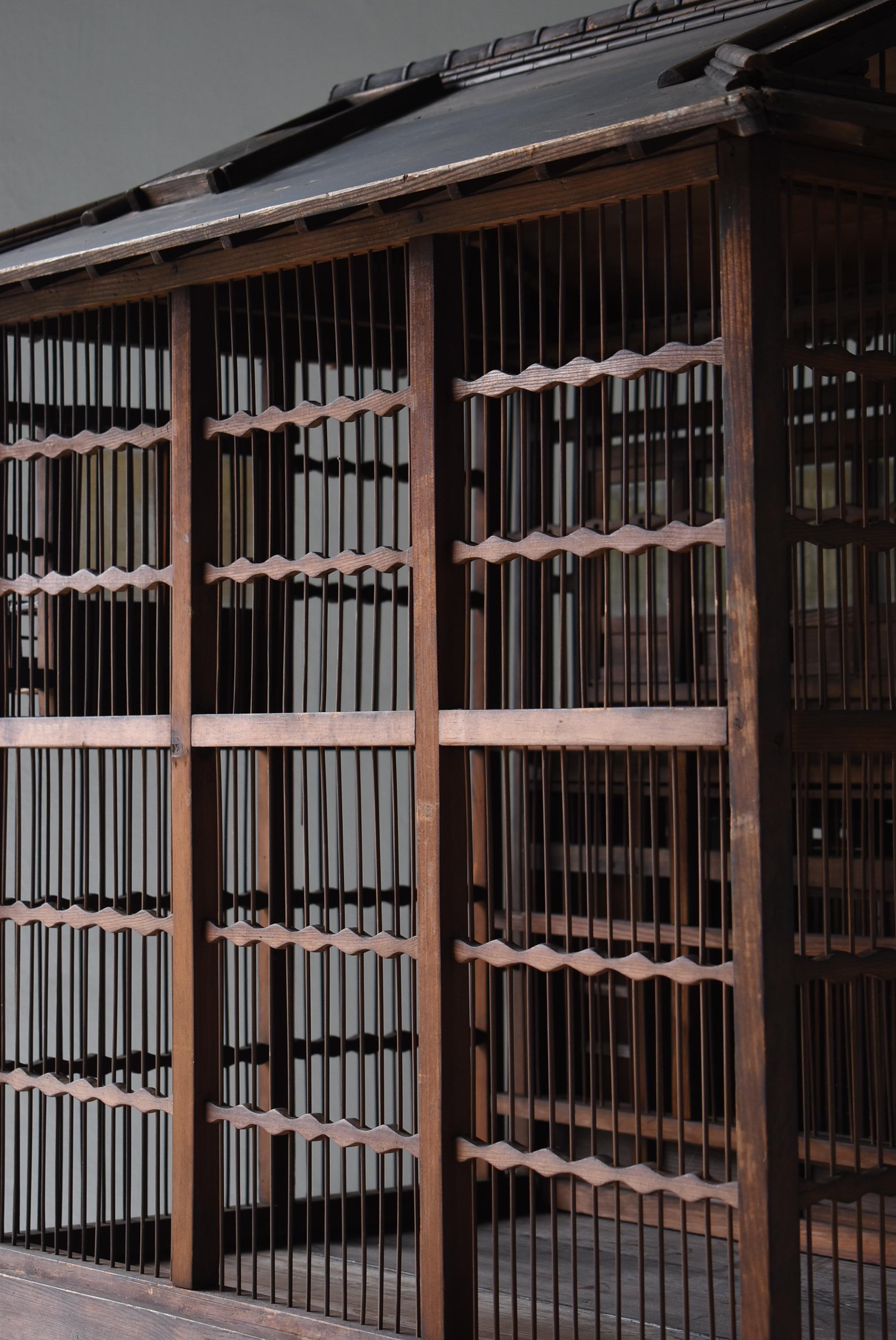 Gabbia per uccelli antica giapponese ispirata a una casa tradizionale Machiya degli anni 1920-1940 in vendita 2