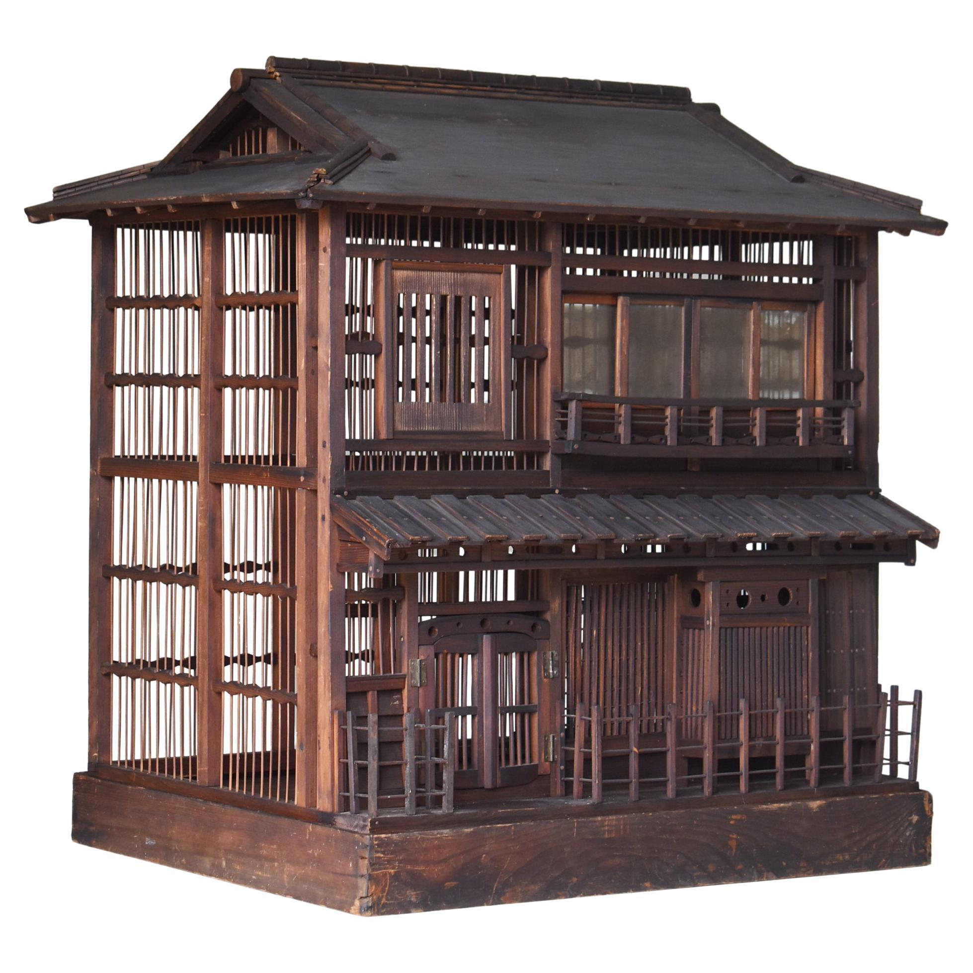 How do I identify bamboo furniture?