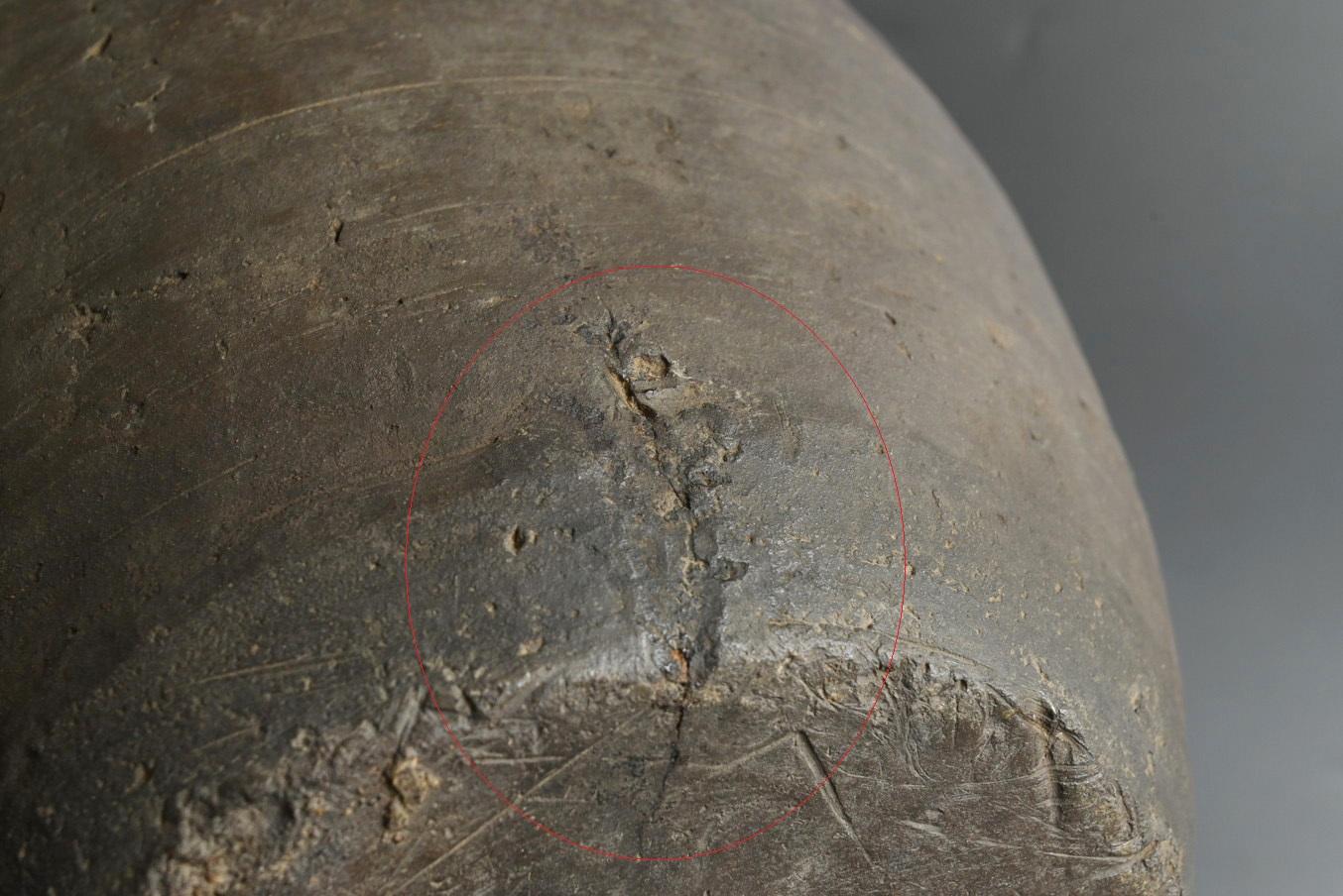 Japanische antike Vase aus Bizen-Ware / 15.-16. Jahrhundert / Wabi-sabi-Vase/Tsubo im Angebot 9