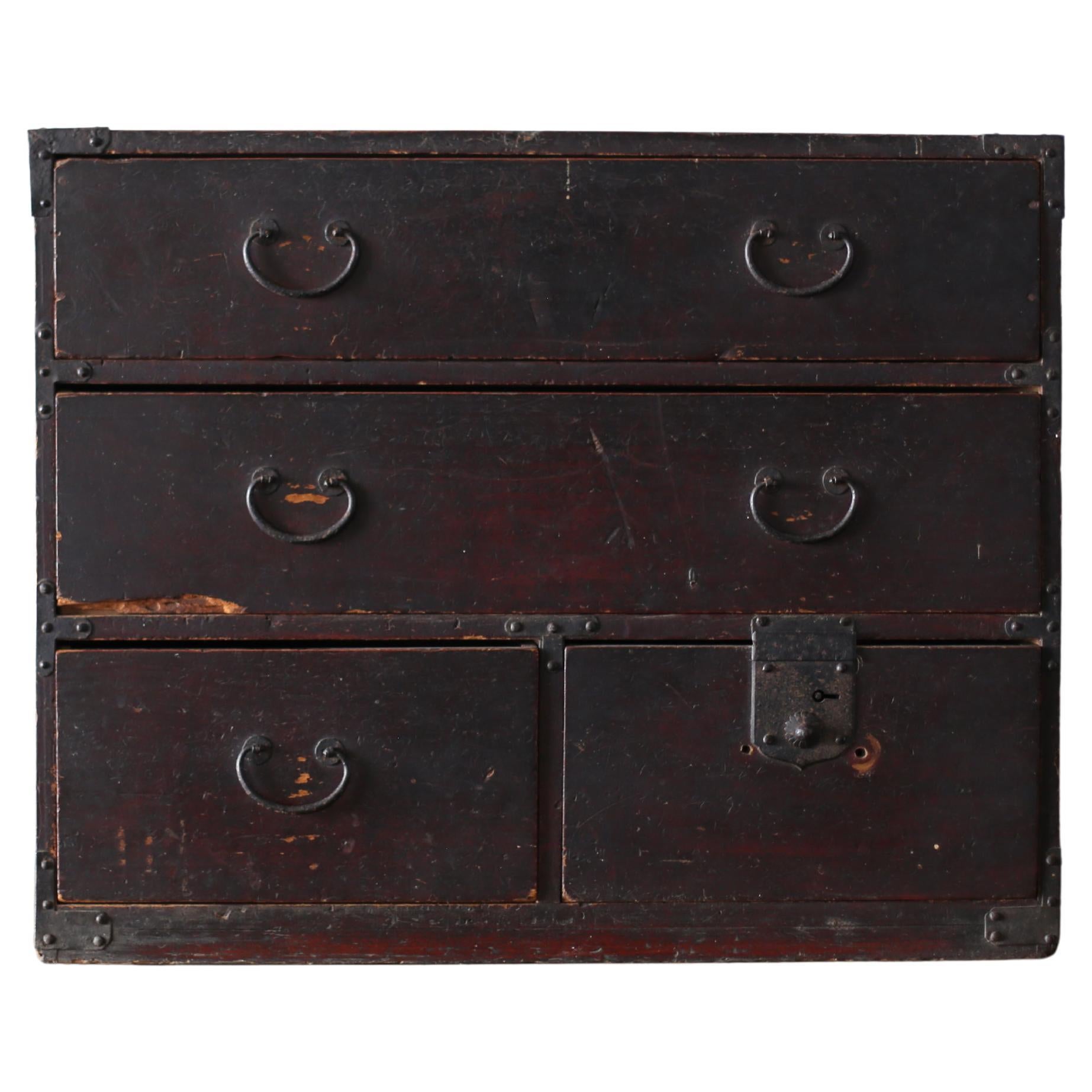 Meuble de rangement Tansu Wabi Sabi japonais ancien 1860s-1900s