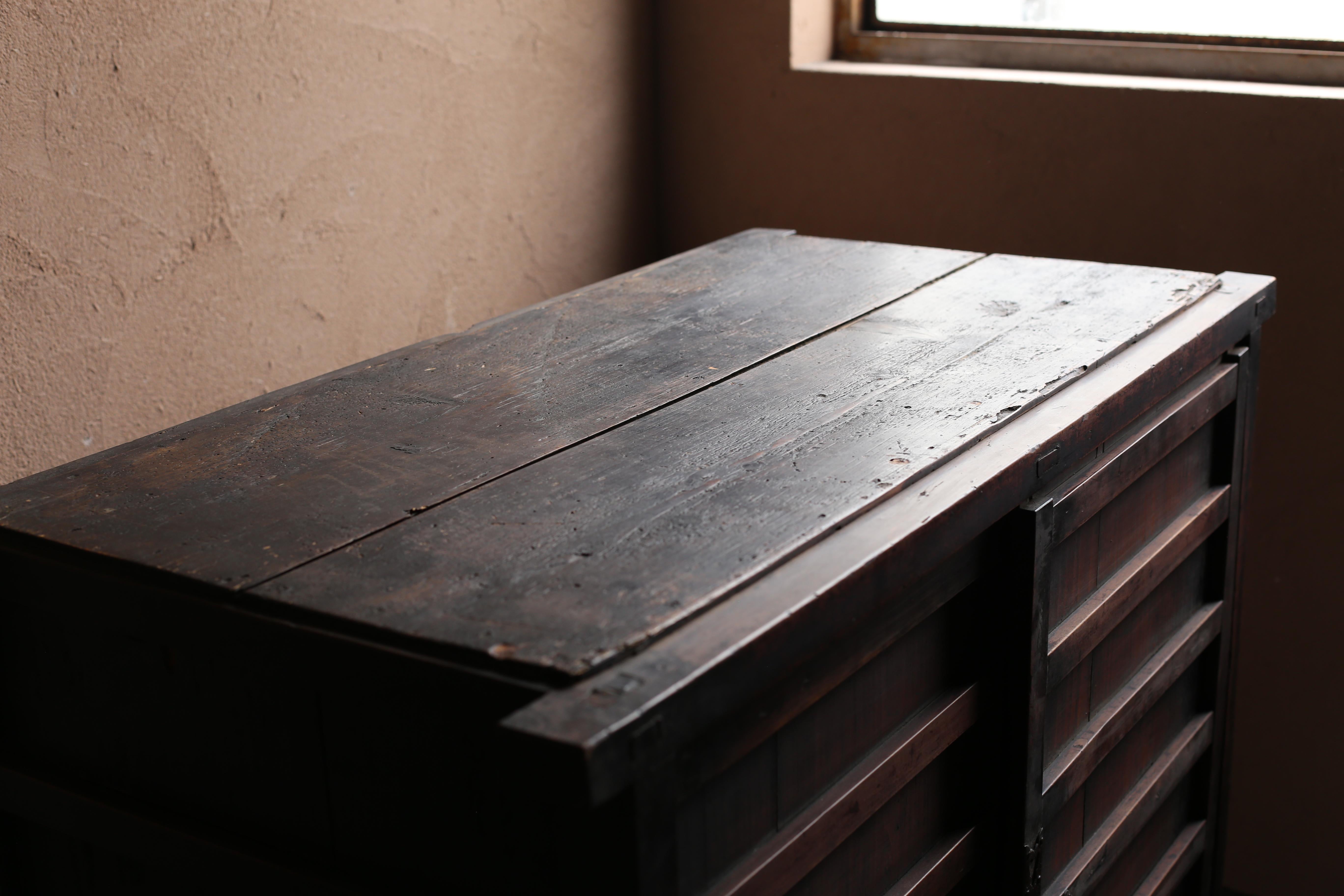 BK Antiques giapponese, enorme Tansu 1800s-1860s / Armadietto Credenza Wabi Sabi in vendita 8
