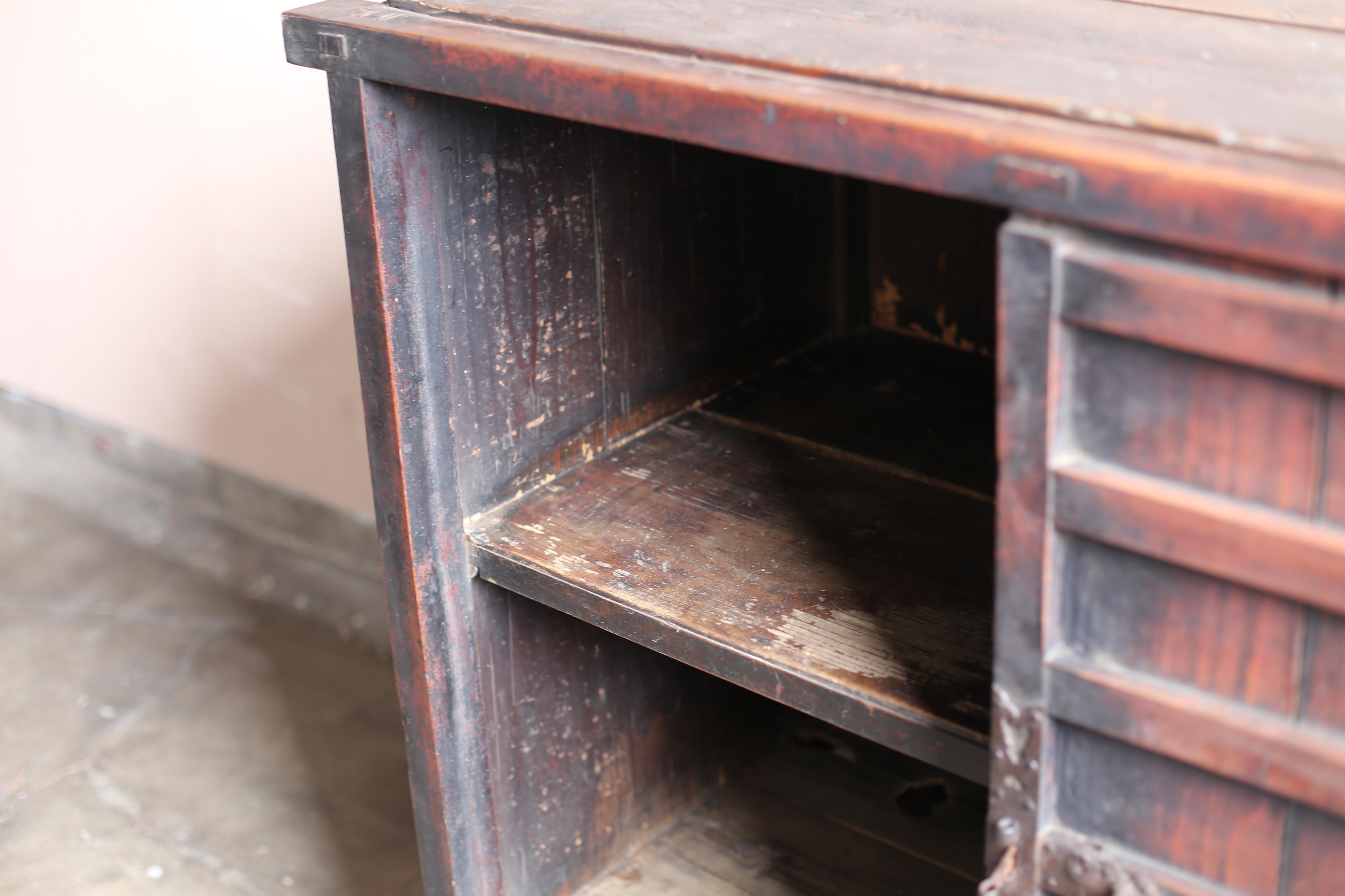 XIX secolo BK Antiques giapponese, enorme Tansu 1800s-1860s / Armadietto Credenza Wabi Sabi in vendita