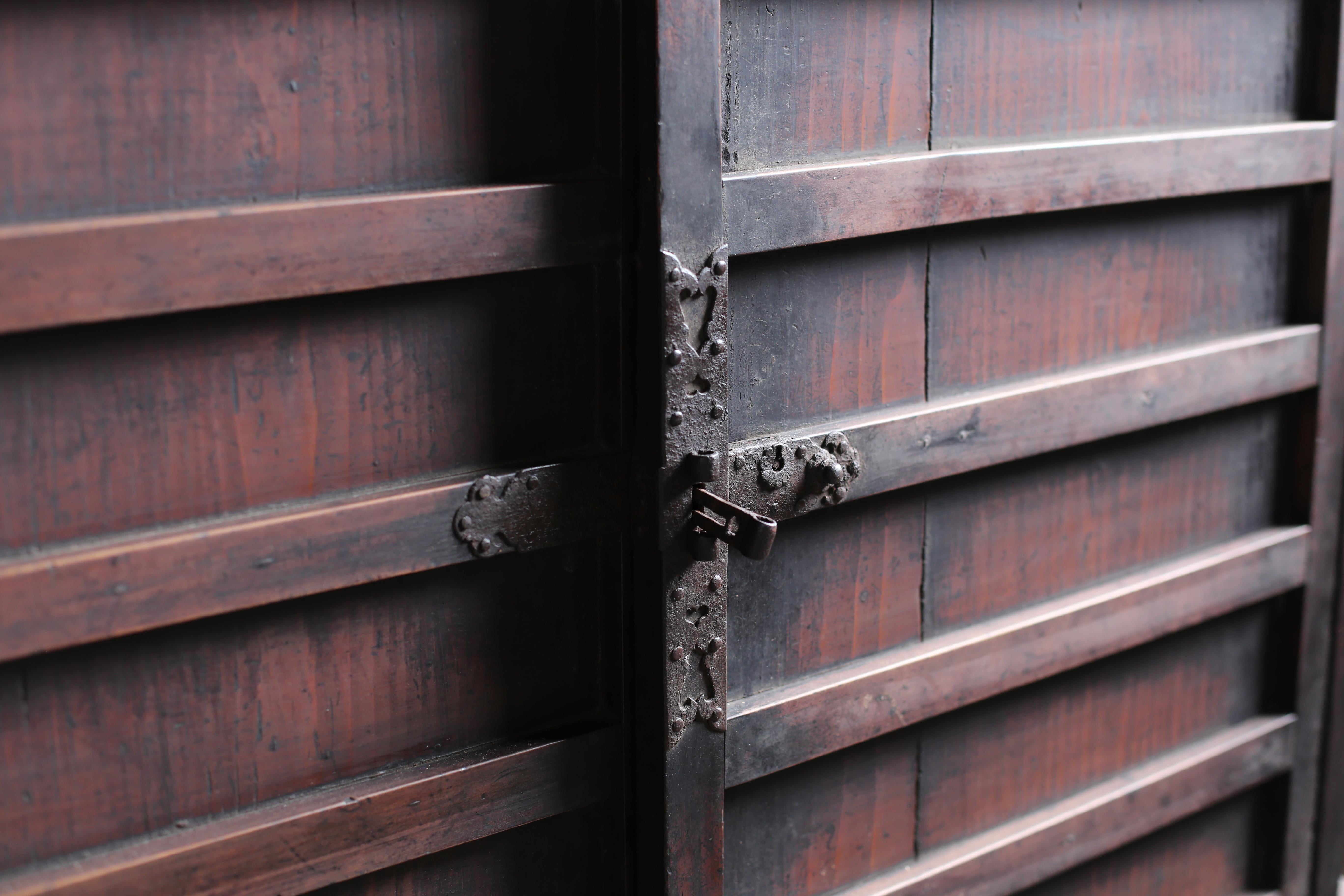 BK Antiques giapponese, enorme Tansu 1800s-1860s / Armadietto Credenza Wabi Sabi in vendita 1