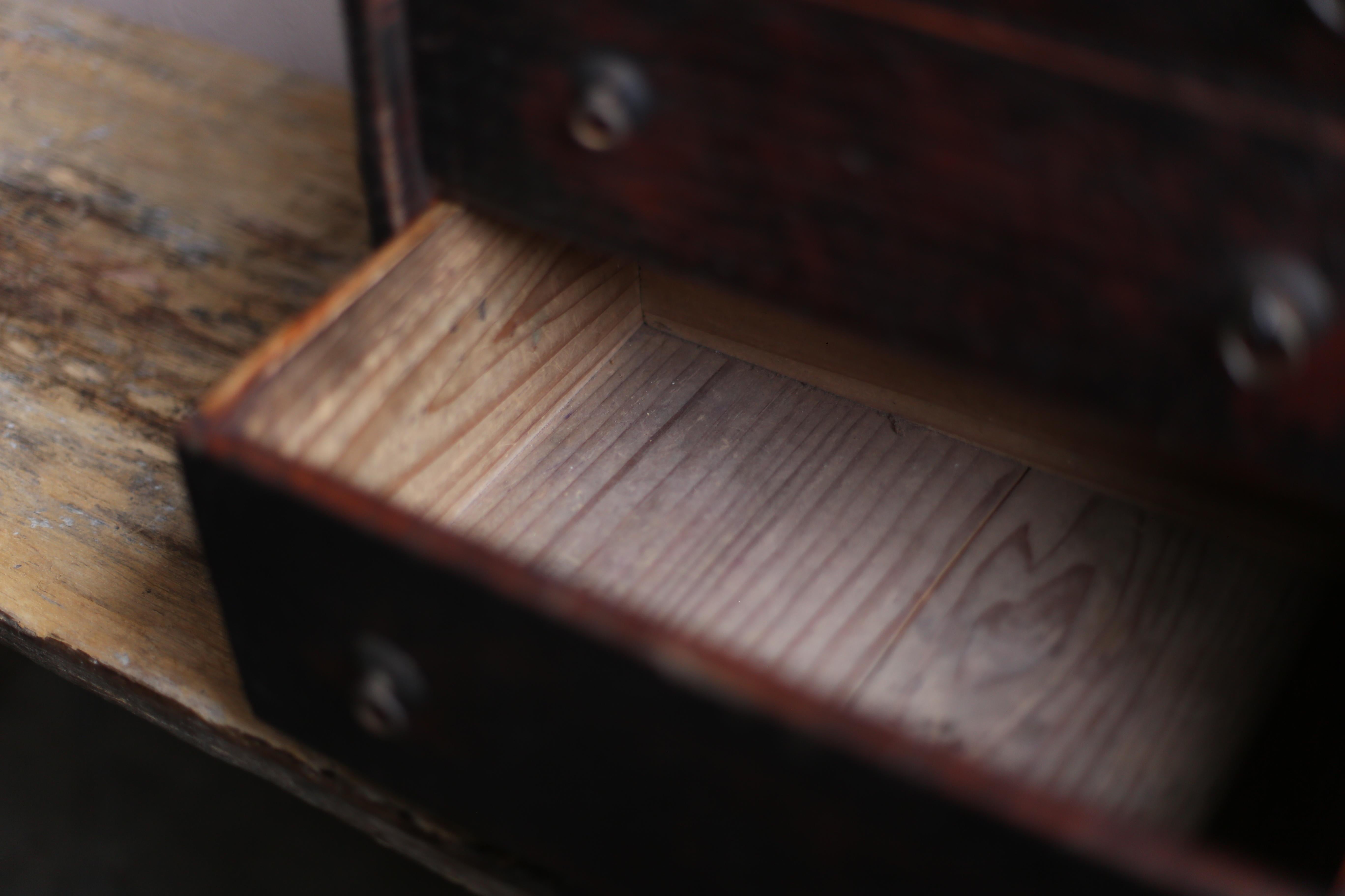 Japanische Antiquitäten BK Kleine Schublade 1860er-1900er Jahre / Tansu Lagerung Wabisabi im Angebot 6