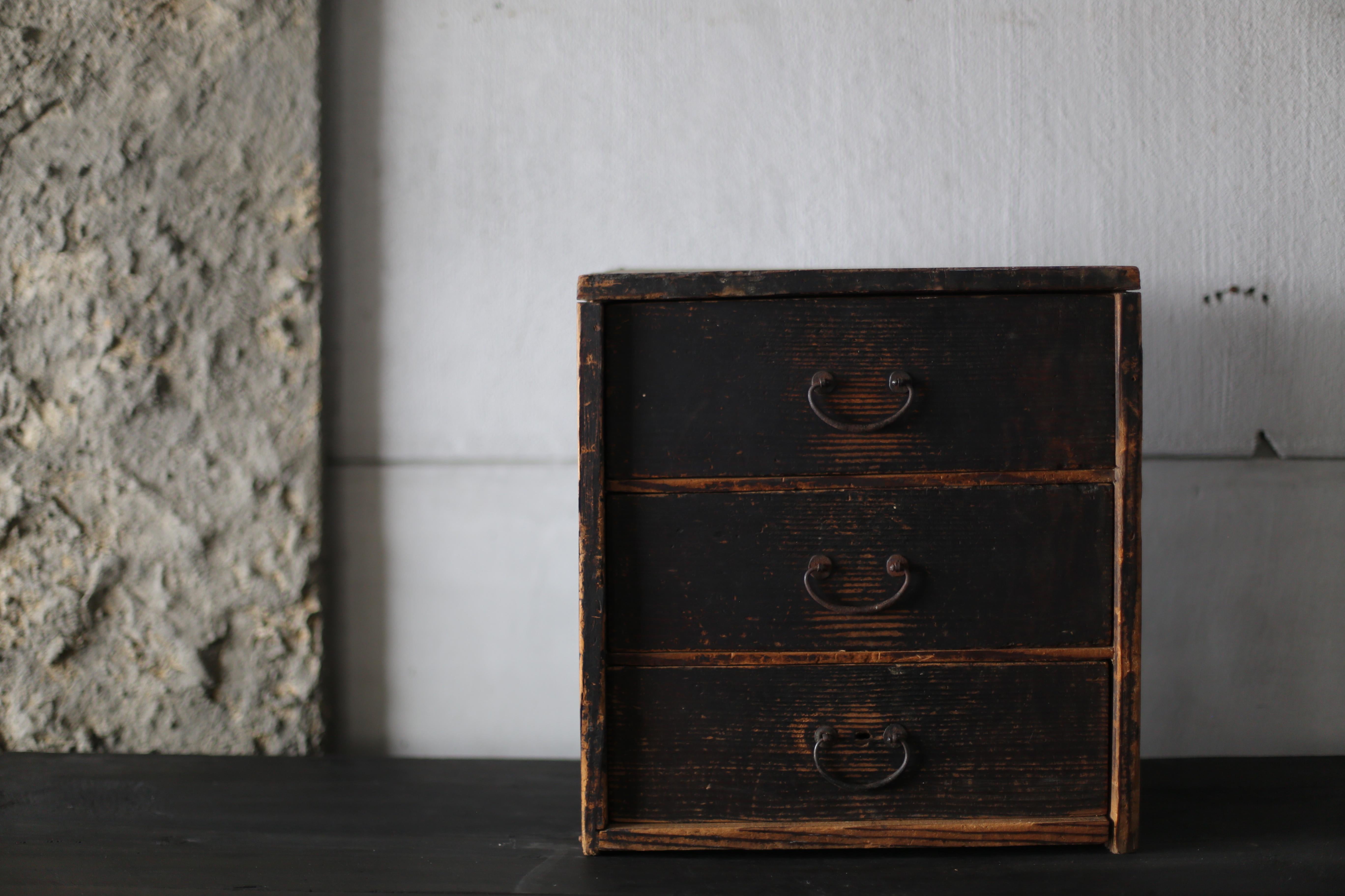 Japanische Antiquitäten BK Kleine Schublade 1860er-1900er Jahre / Tansu Lagerung Wabisabi (Meiji-Periode) im Angebot