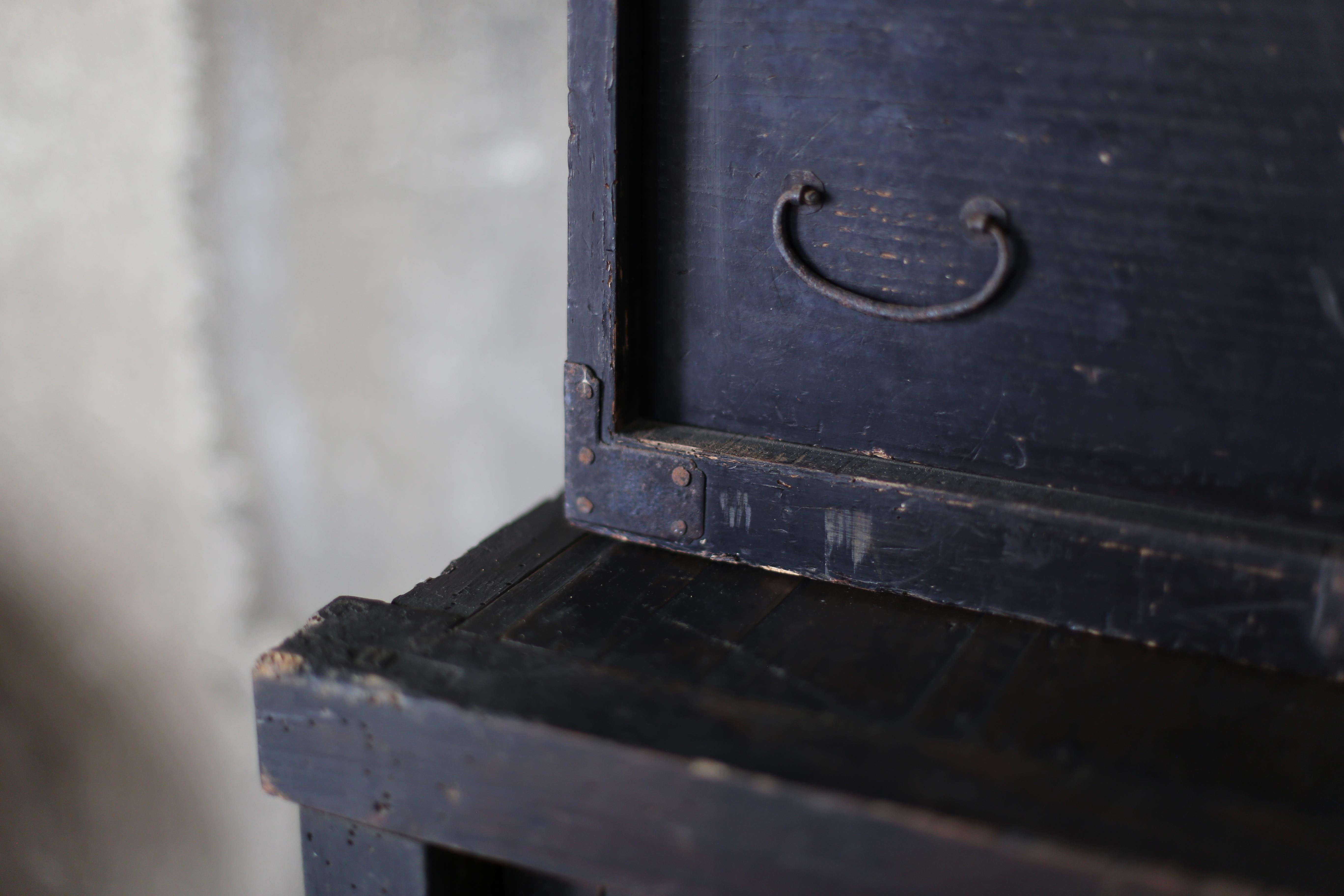 Japanese Antique BK Small Drawer EDO  / Tansu Storage Wabisabi For Sale 1