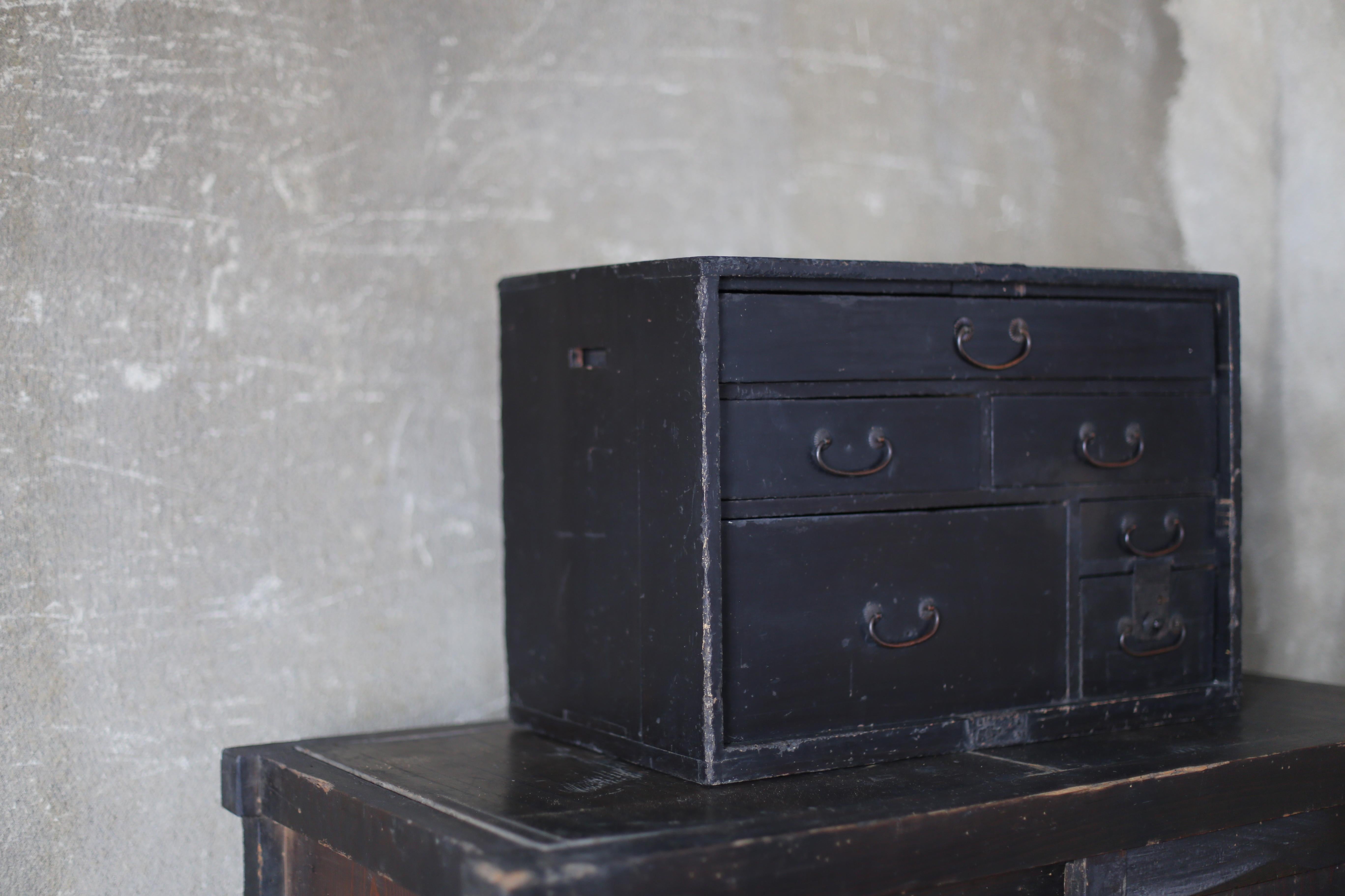 Japanese Antique BK Small Drawer Meiji / Tansu Storage Wabisabi In Good Condition For Sale In Sammu-shi, Chiba