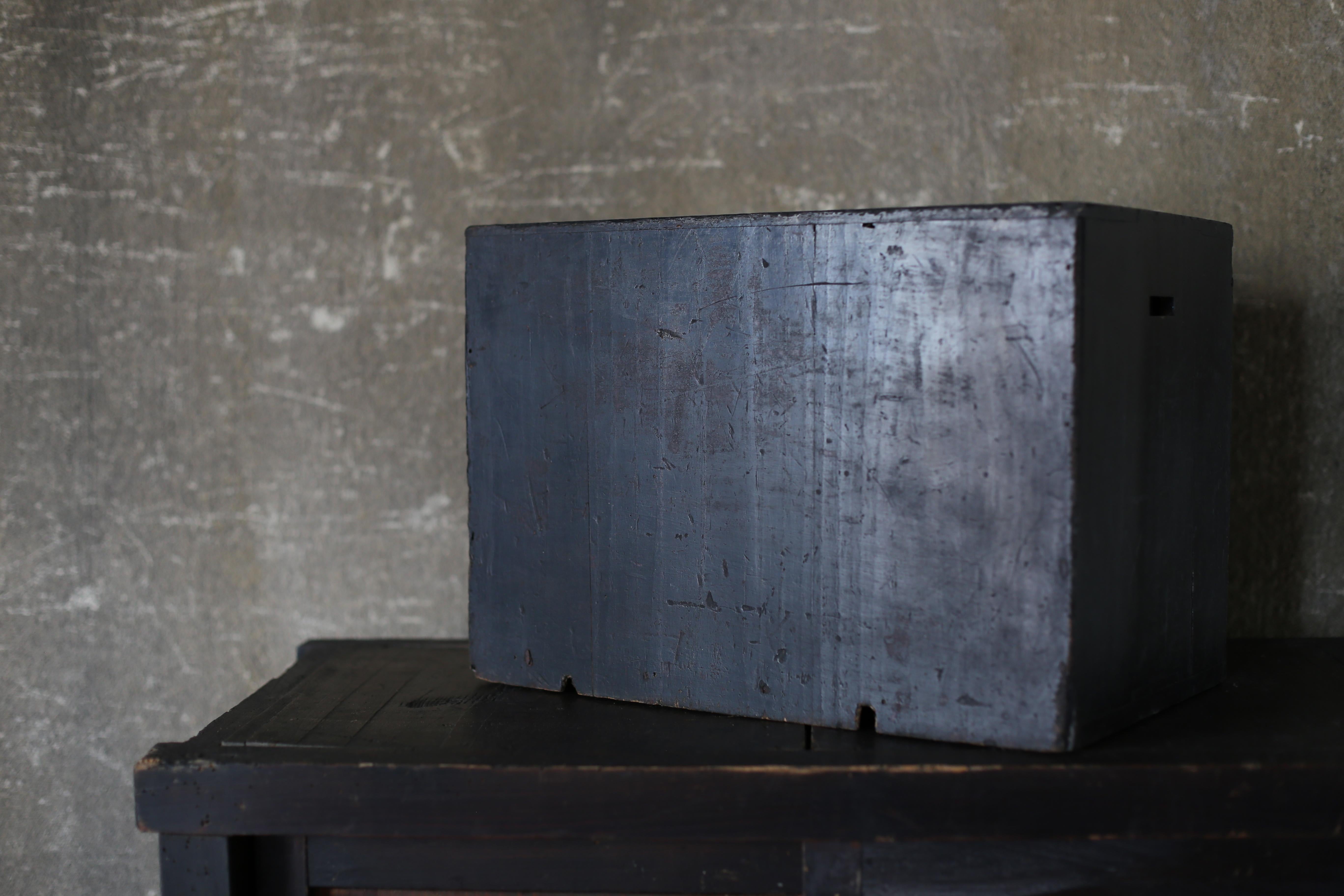Japanese Antique BK Small Drawer Meiji / Tansu Storage Wabisabi For Sale 4