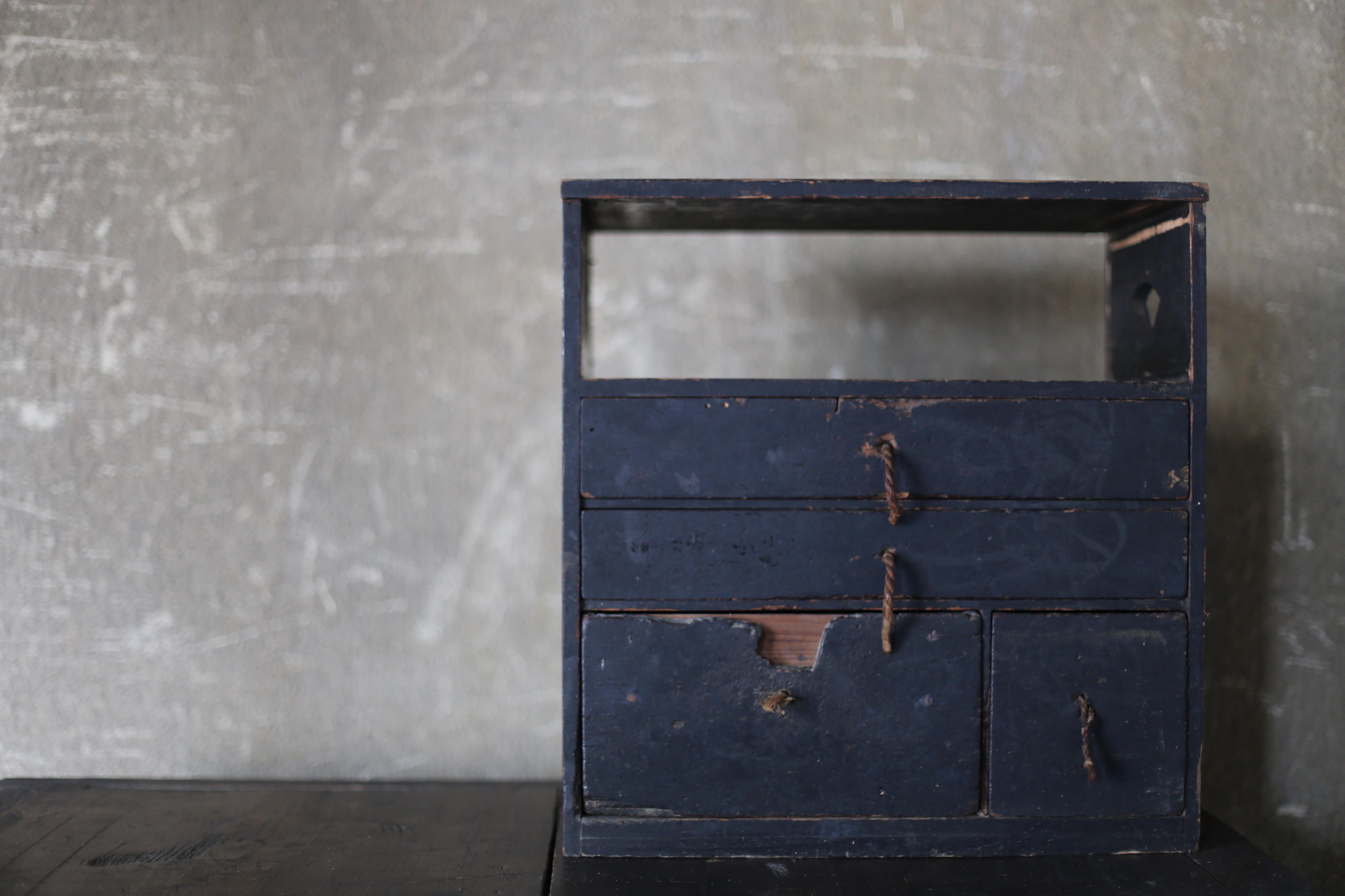 Japanese Antique BK Small Drawer primitive  / Tansu Storage Wabisabi In Good Condition For Sale In Sammu-shi, Chiba
