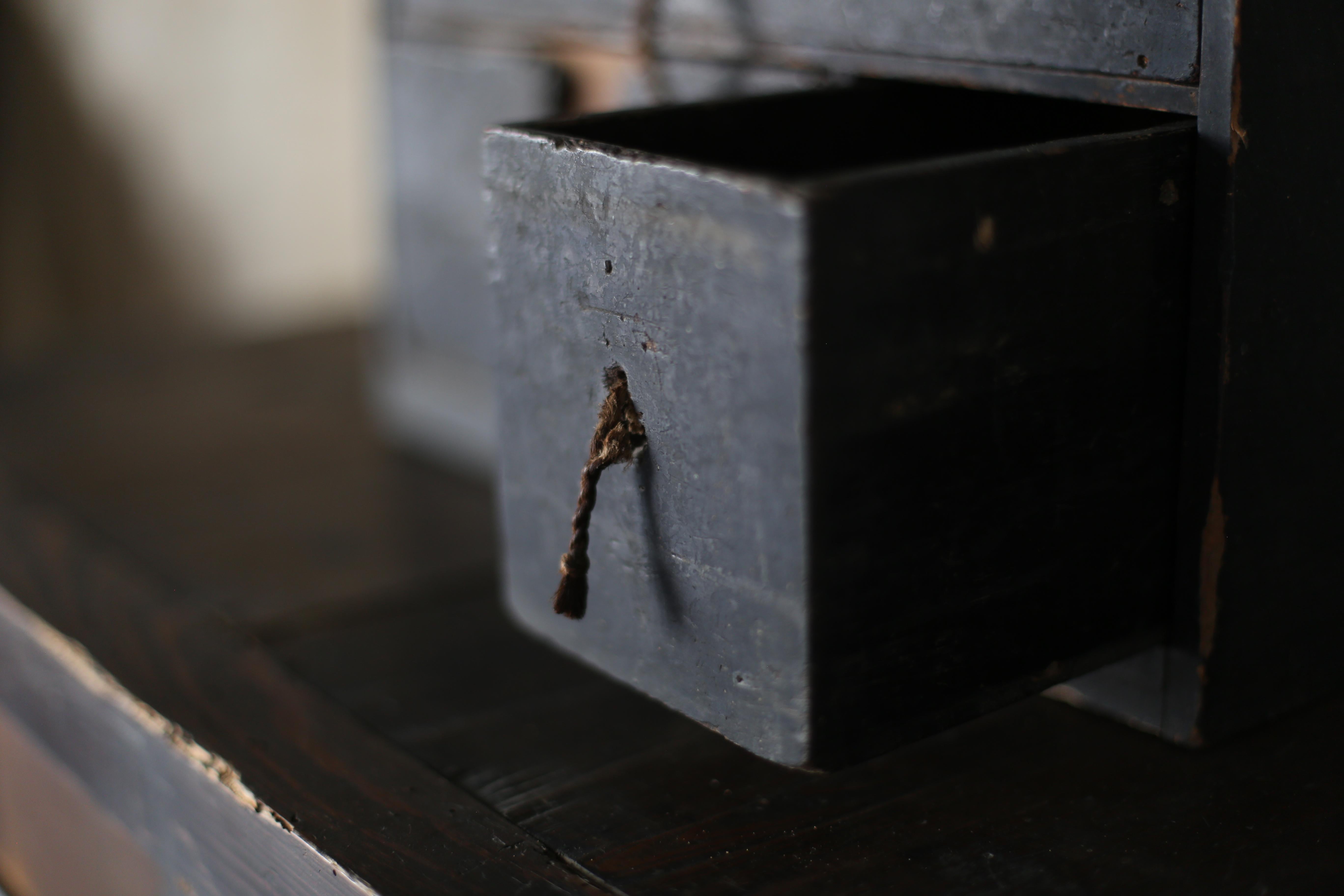 Japanese Antique BK Small Drawer primitive  / Tansu Storage Wabisabi For Sale 3