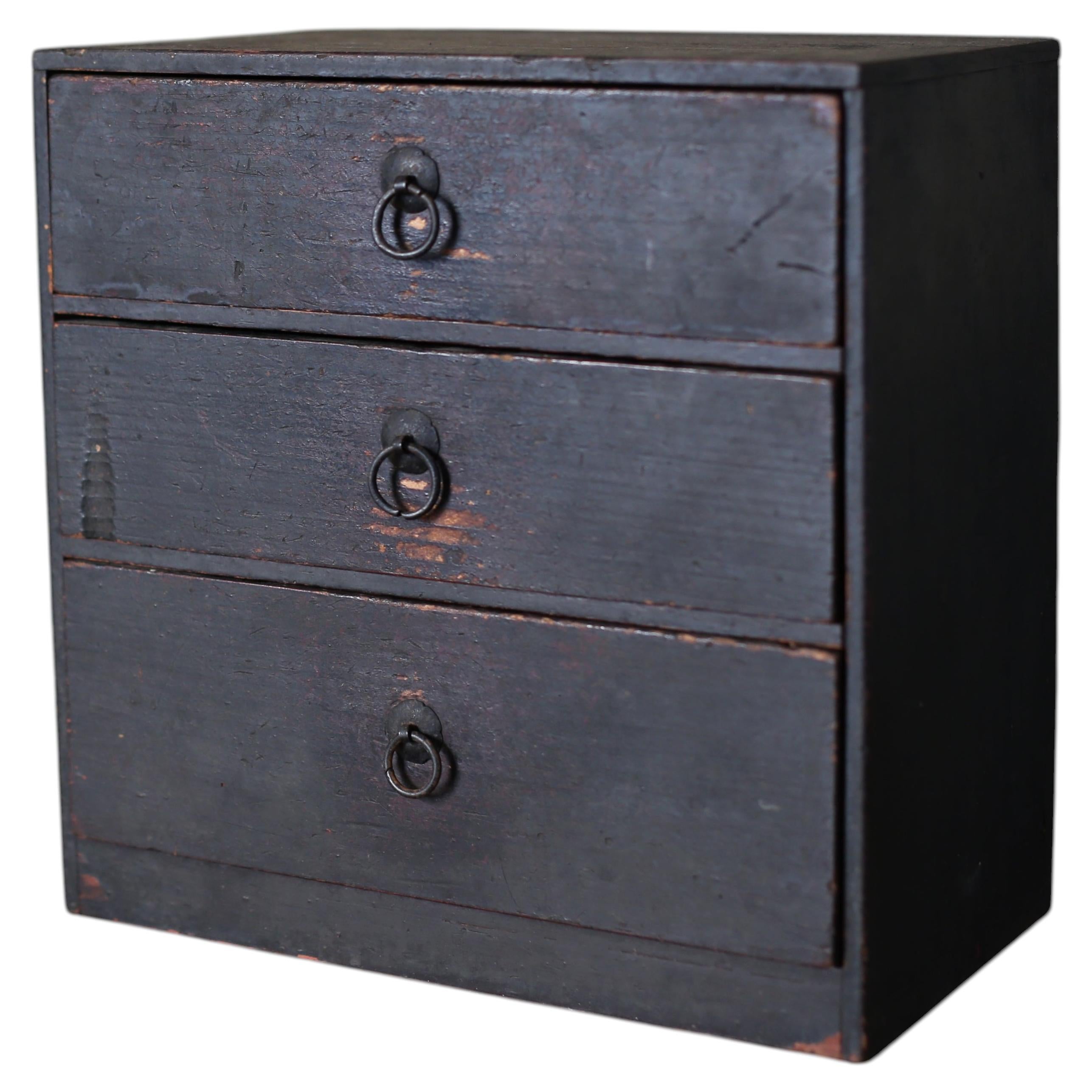 Antiker japanischer BK-Tansu (klein) mit drei Schubladen, um 1900–1920