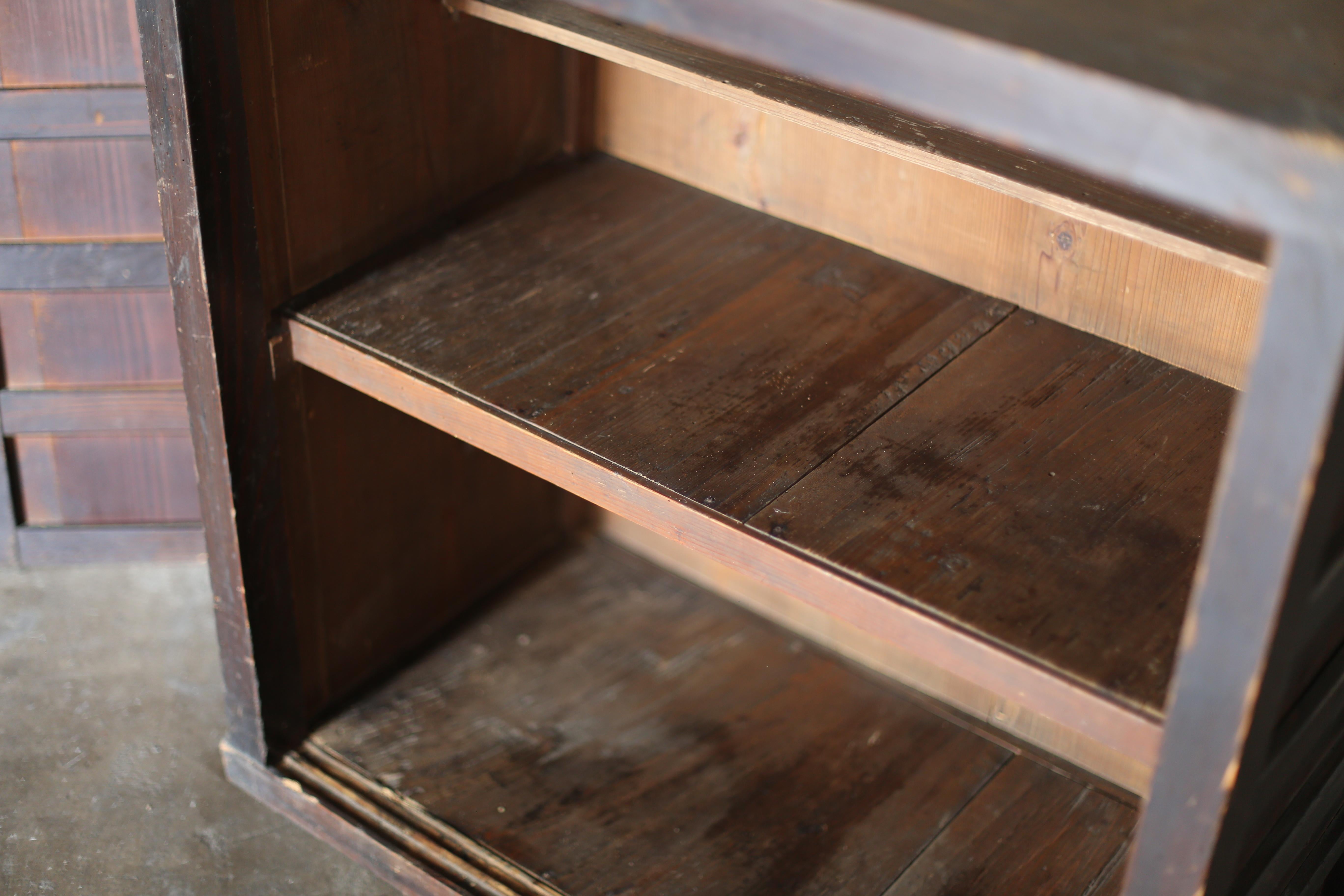 XX secolo BK Antiques Tansu giapponese del 1860-1900 ① / Cabinet Sideboard Wabi Sabi in vendita