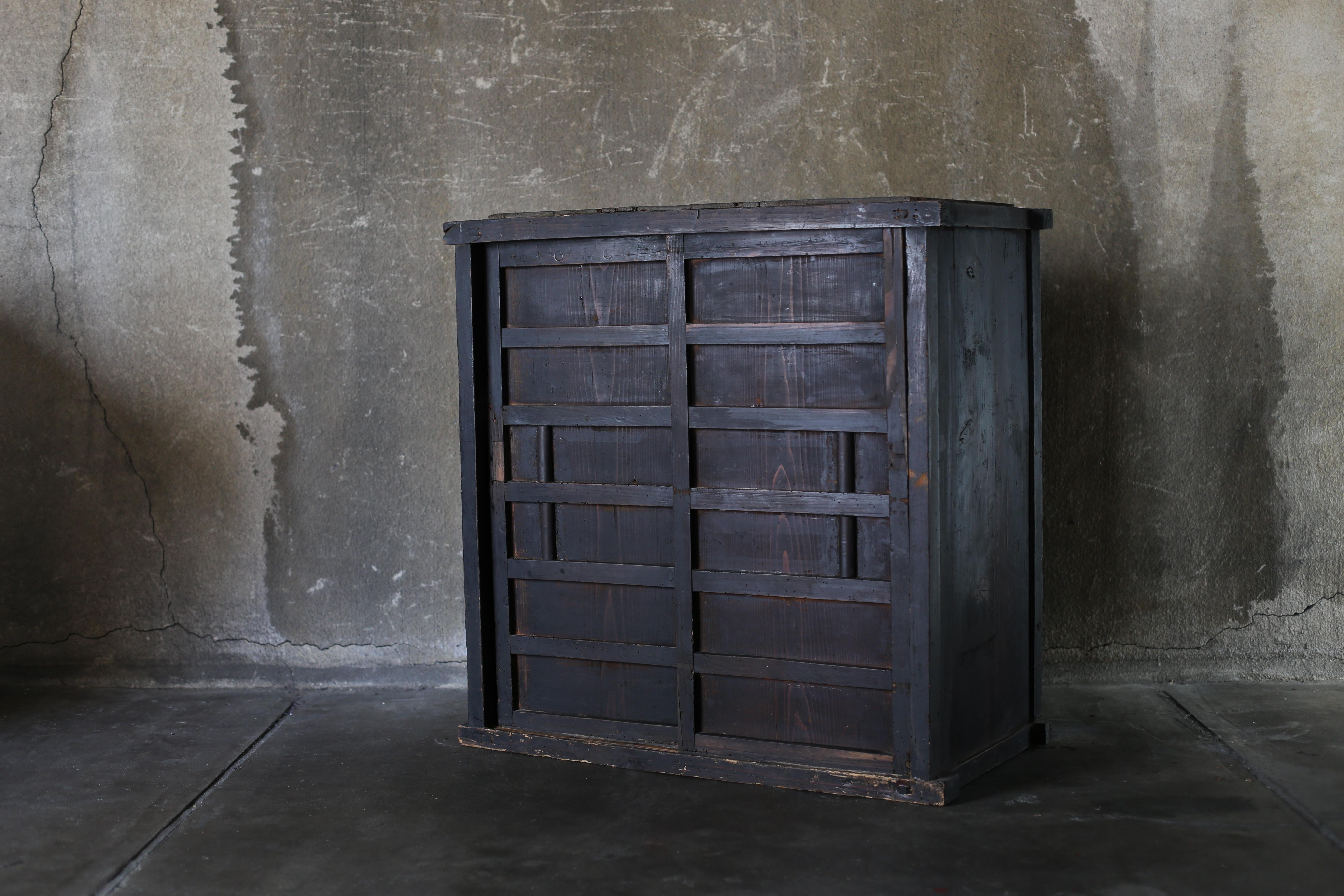 Giapponese BK Antiques Tansu giapponese del 1860-1900 ③ / Mobile Credenza Wabi Sabi in vendita