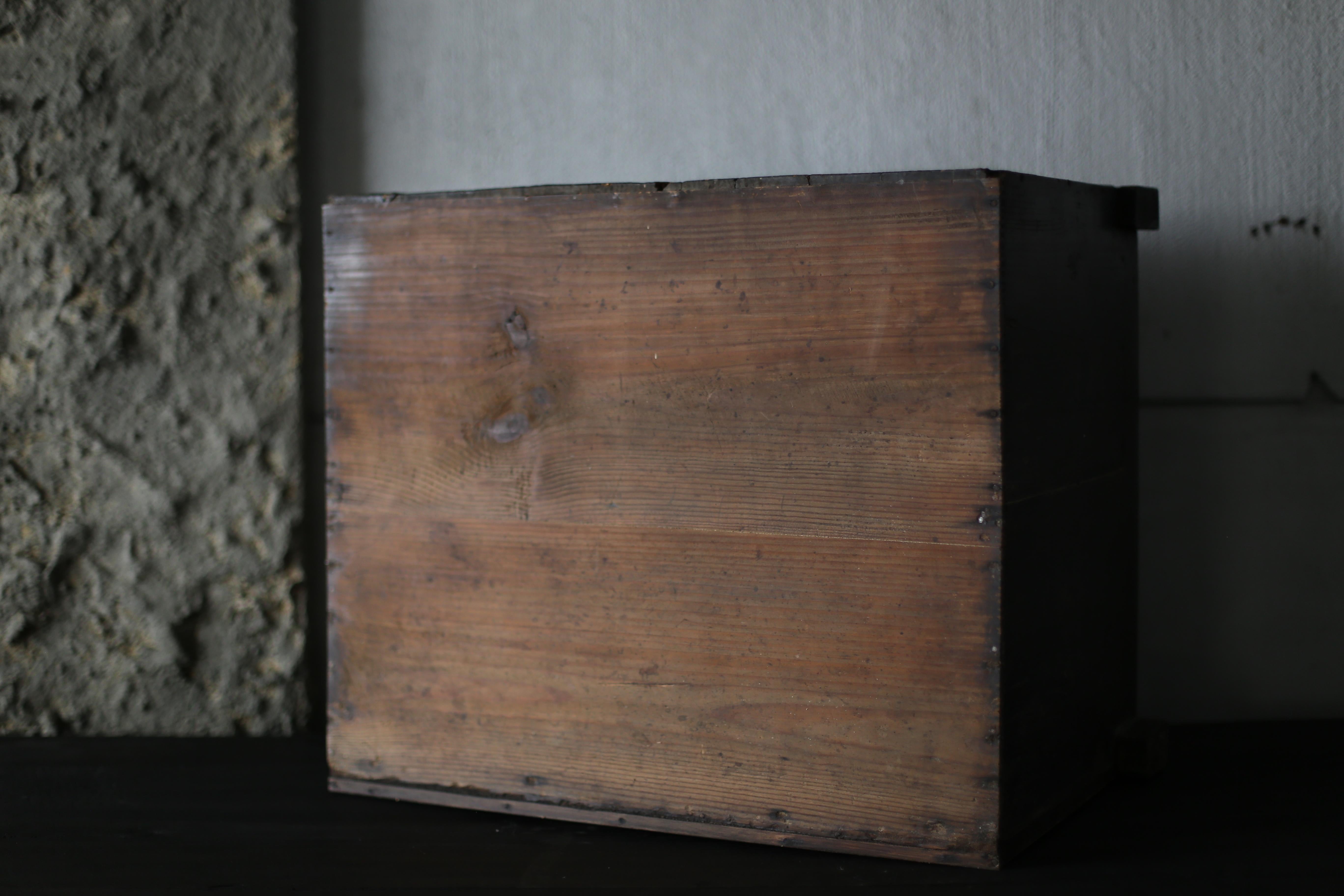 Cedro BK Antiques giapponese Tansu 1860-1900 / Credenza Cabinet Wabi Sabi in vendita