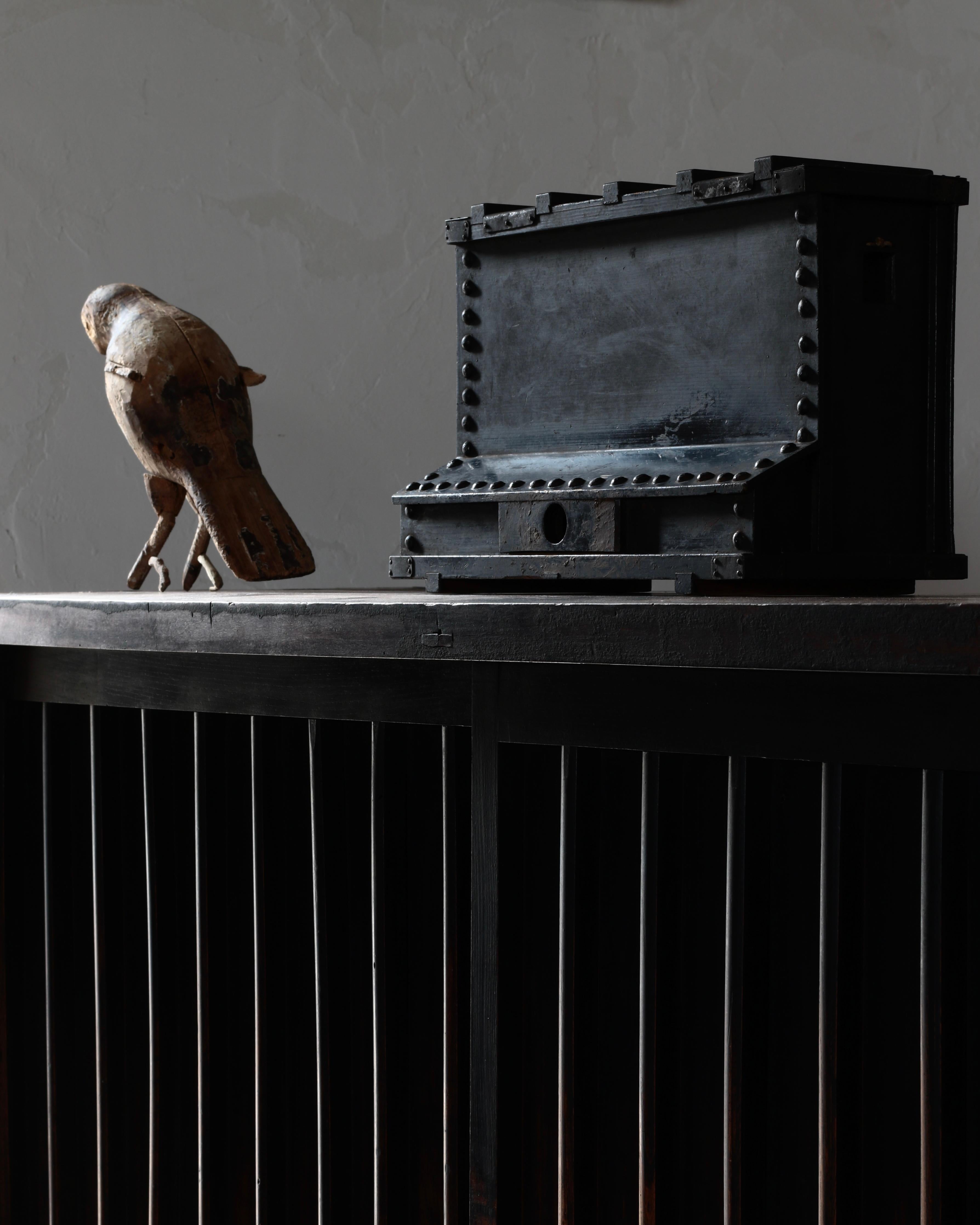 Woodwork Japanese Antique Black Bellows / An objet d'art / 1868-1912s / Wabi-Sabi Mingei For Sale