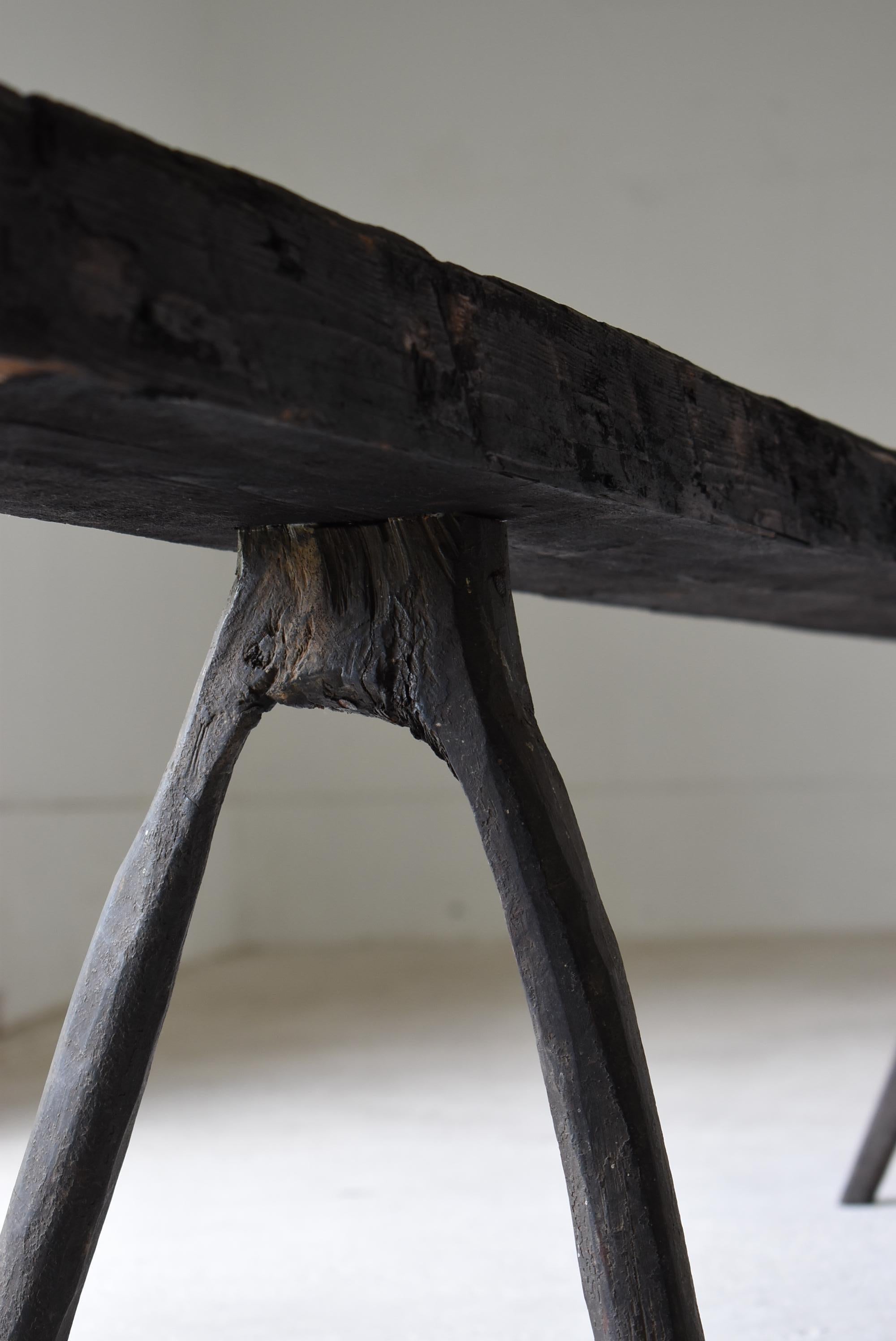 Japanese Antique Black Bench 1860s-1900s / Primitive Long Chairs Wabi Sabi In Good Condition In Sammu-shi, Chiba