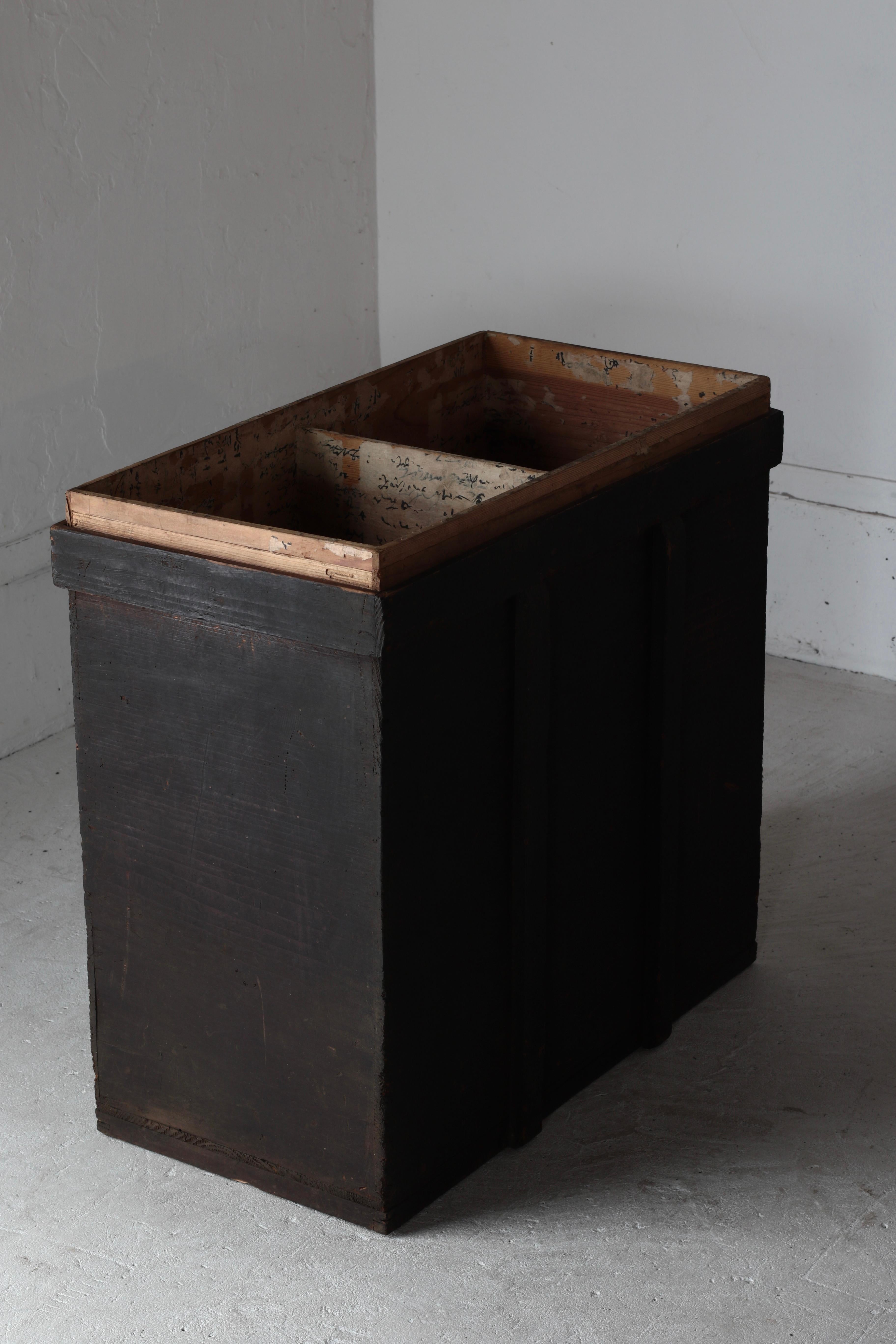 Japanese Antique Black Box / Side Table Exhibition Stand / 1868-1912s/ Wabi-sabi For Sale 7