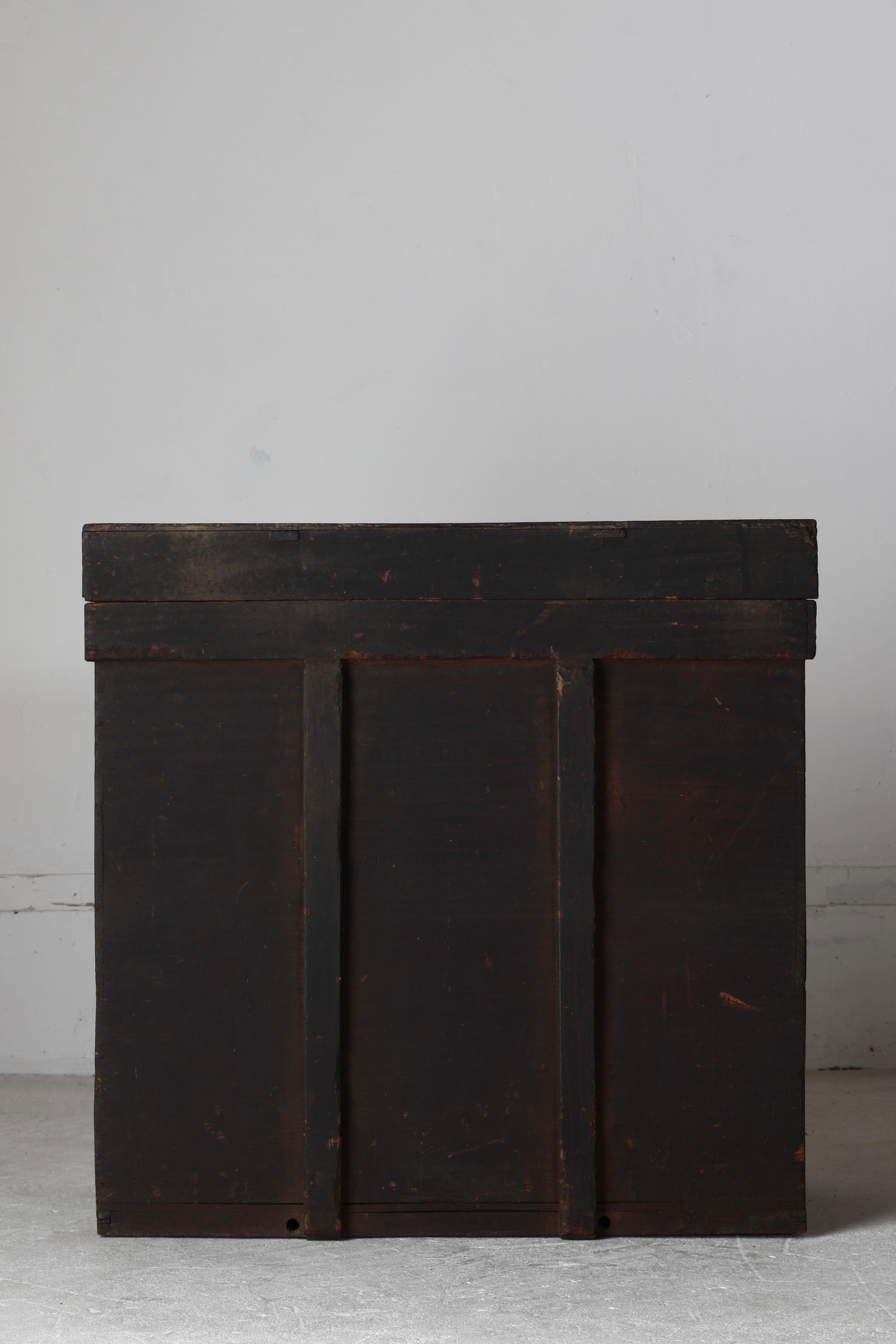 Japanese Antique Black Box / Side Table Exhibition Stand / 1868-1912s/ Wabi-sabi For Sale 11