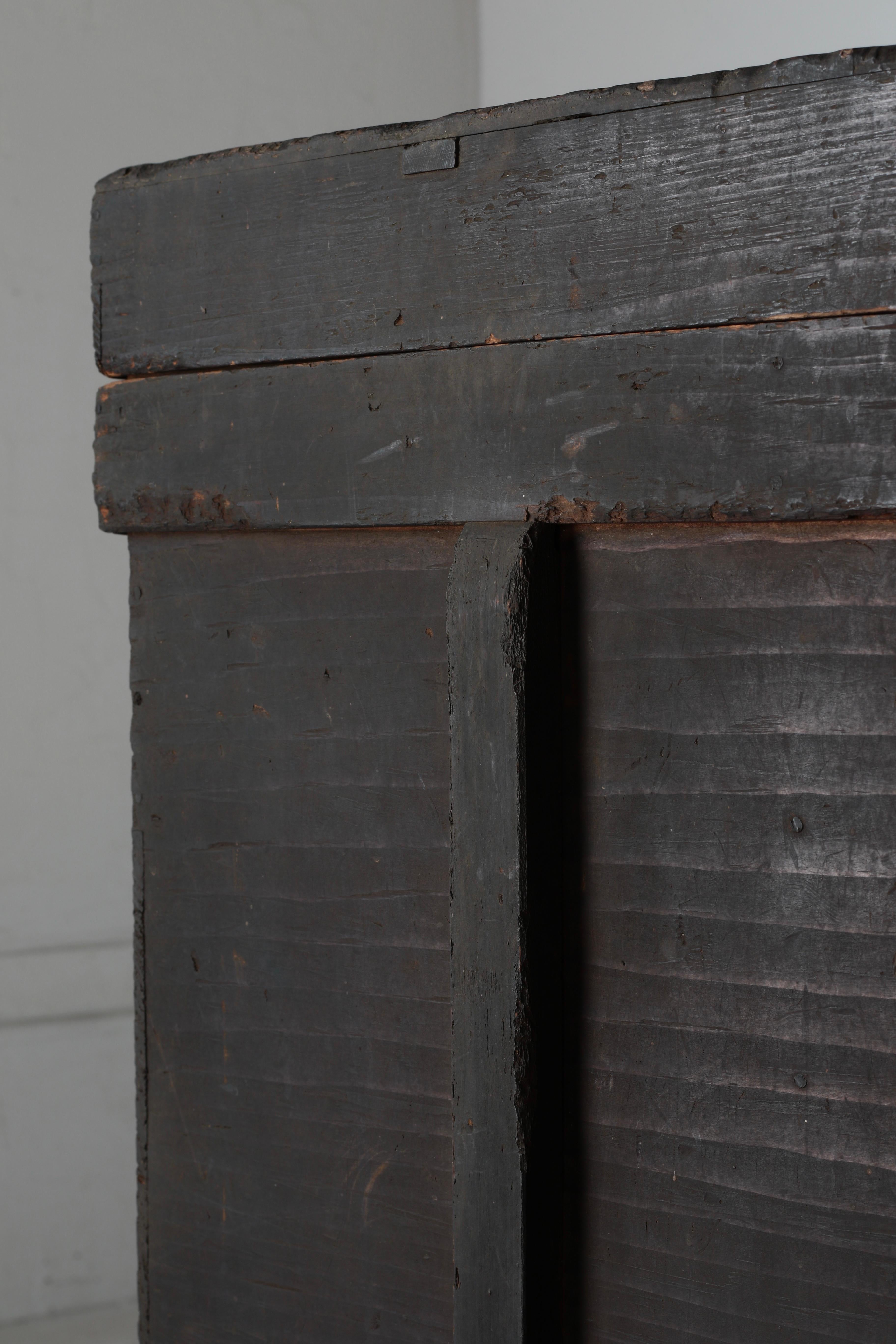 19th Century Japanese Antique Black Box / Side Table Exhibition Stand / 1868-1912s/ Wabi-sabi For Sale