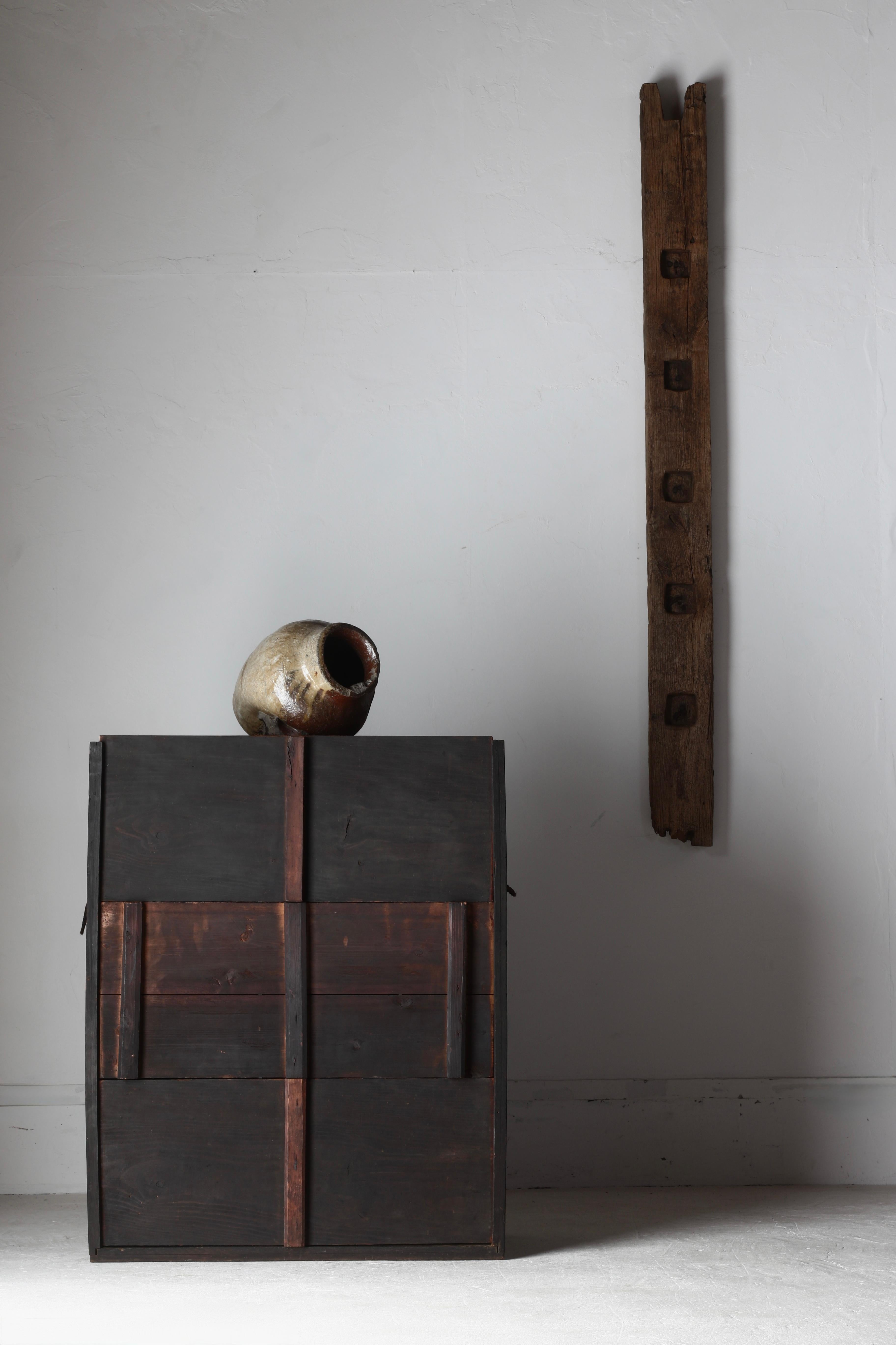Armario Negro Antiguo Japonés / Bandaji Japonés / 1800-1860s / Wabi-Sabi en venta 2