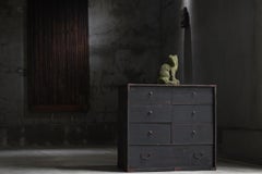 Meuble de rangement japonais ancien à tiroir noir 1860s-1900s / Mingei Wabi Sabi Tansu