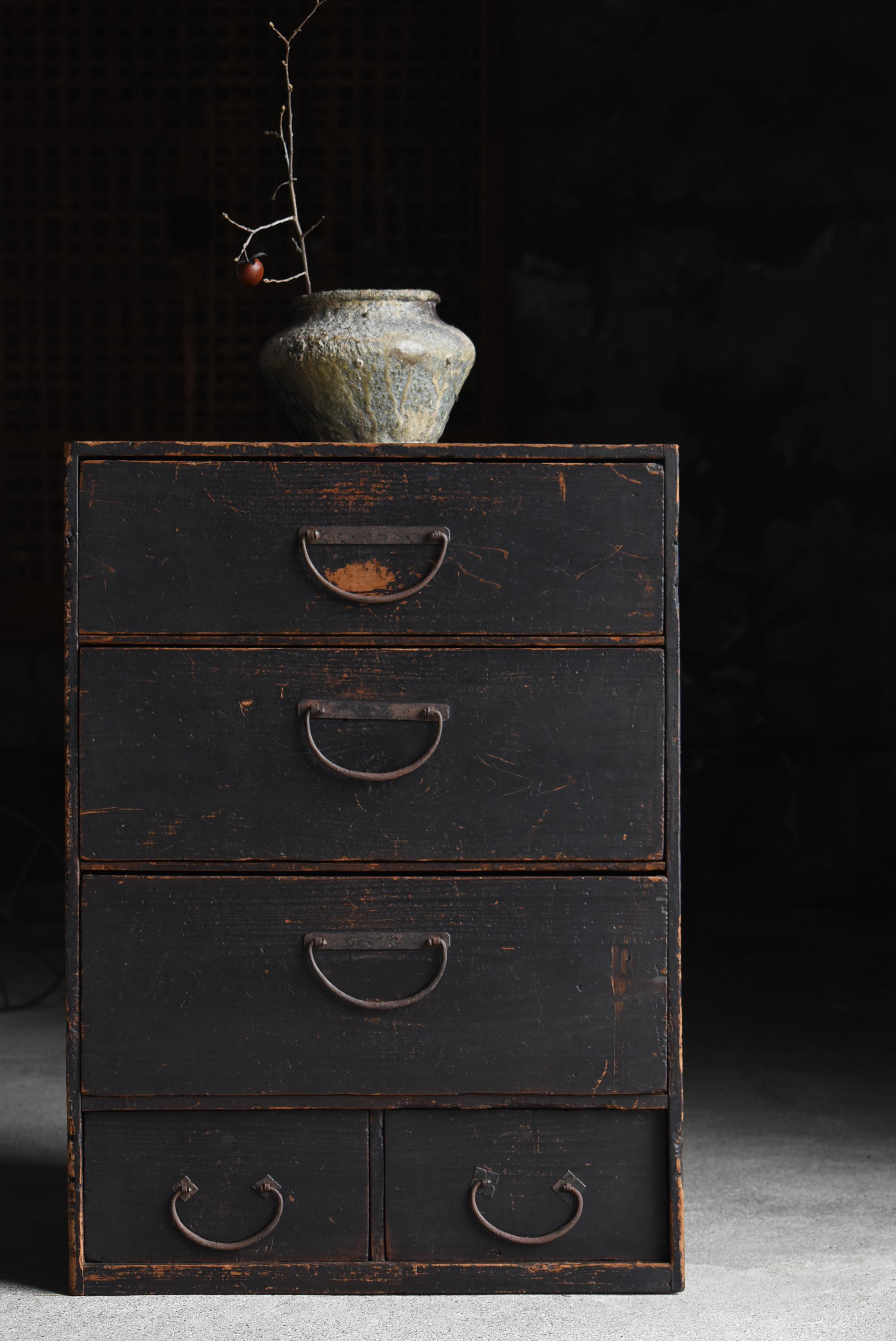 Tiroir noir ancien japonais 1860s-1900s / Tansu Storage Wabi Sabi en vente 9
