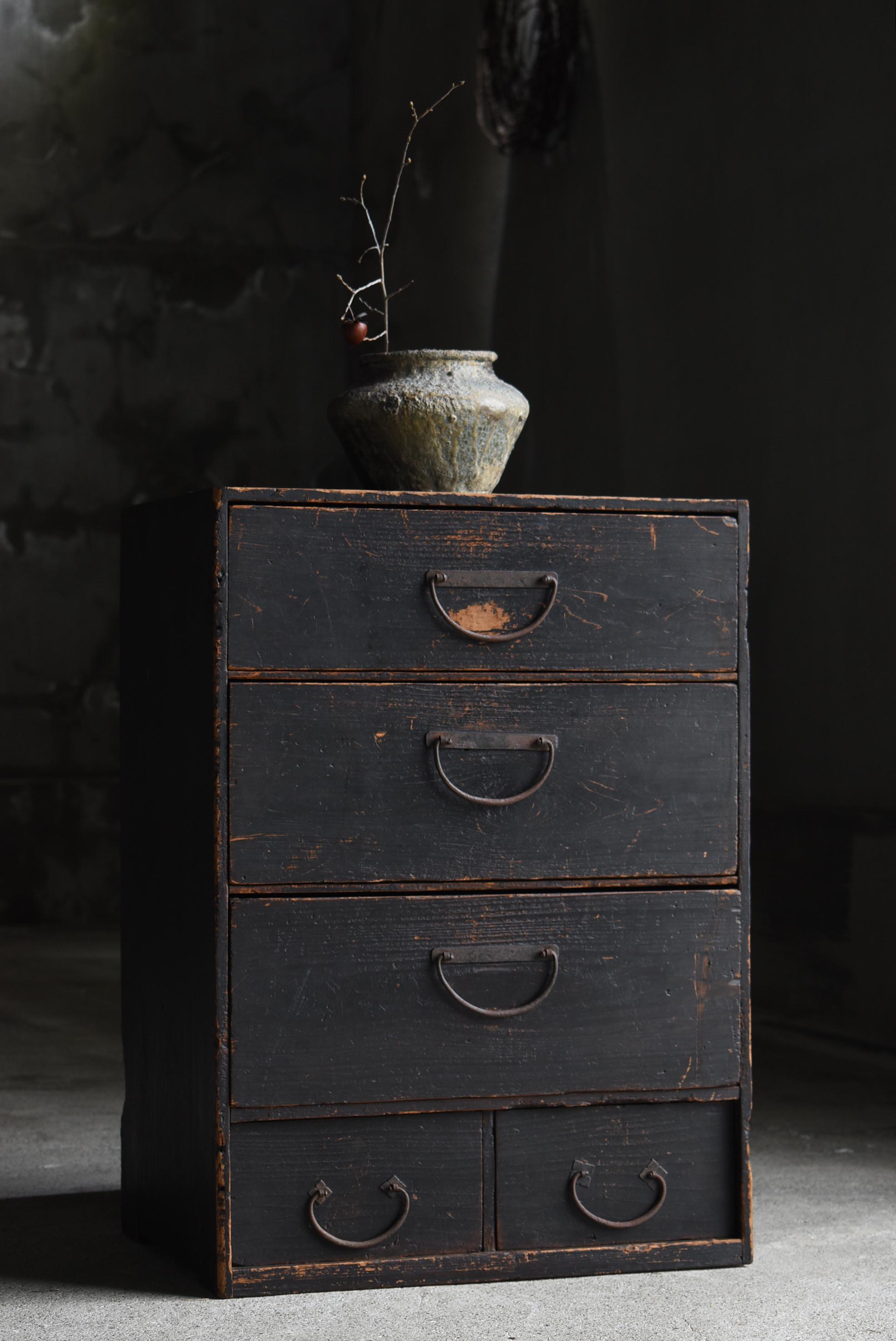 Meiji Tiroir noir ancien japonais 1860s-1900s / Tansu Storage Wabi Sabi en vente